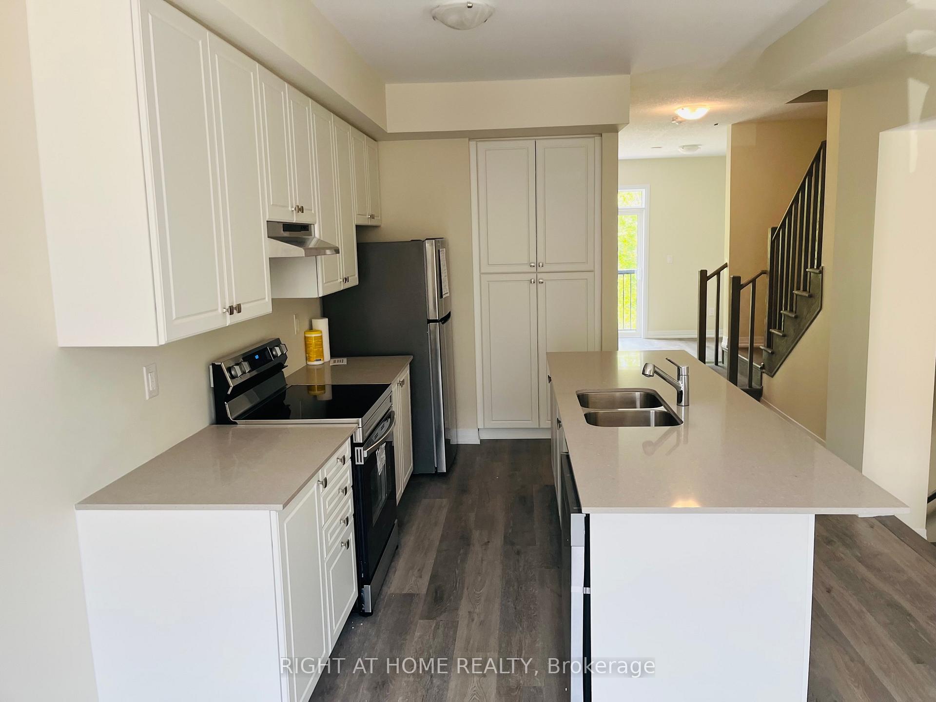 Photo 3 of Unit 53, 158 Bedrock Drive, Hamilton, Stoney Creek — HOMEH