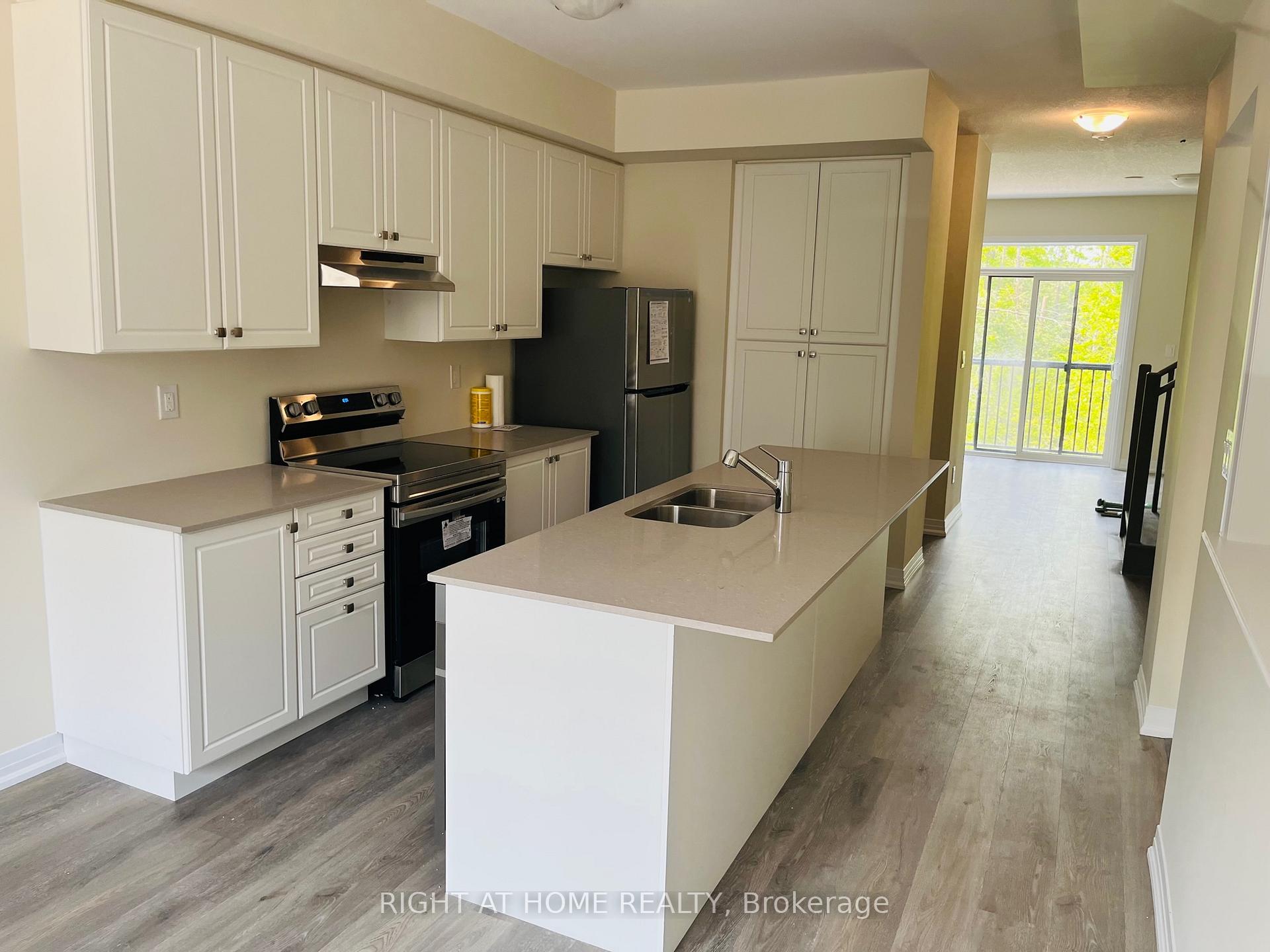 Photo 5 of Unit 53, 158 Bedrock Drive, Hamilton, Stoney Creek — HOMEH