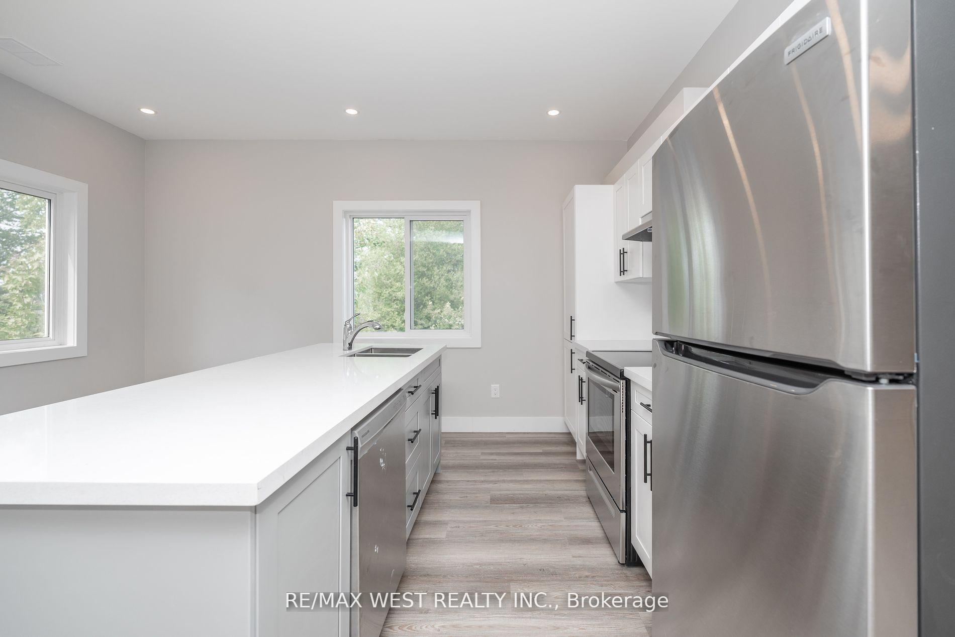 Photo 11 of Unit 1, 172 Cundles Road W, Barrie, Sunnidale — HOMEH