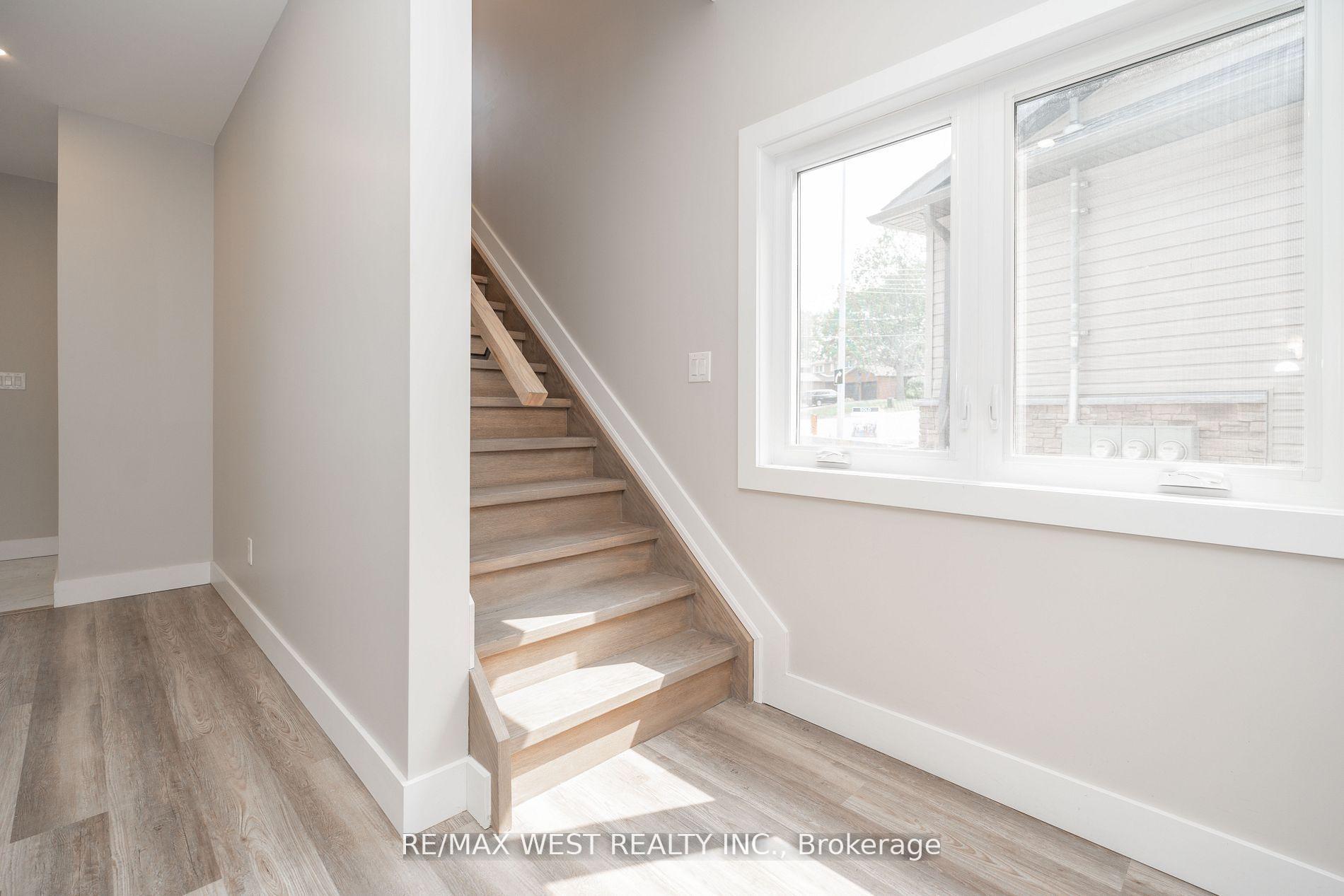 Photo 22 of Unit 1, 172 Cundles Road W, Barrie, Sunnidale — HOMEH