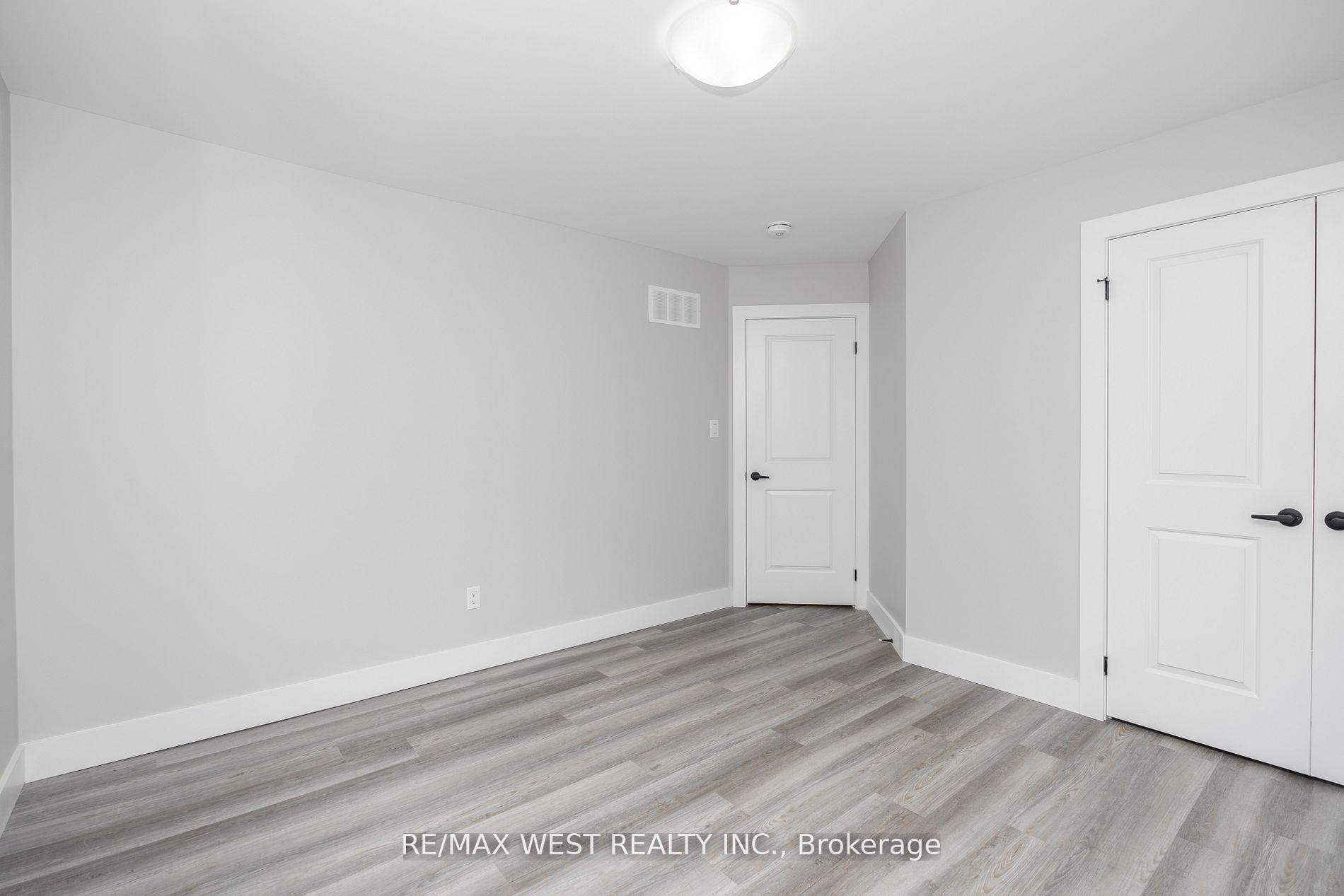 Photo 9 of Unit 1, 172 Cundles Road W, Barrie, Sunnidale — HOMEH