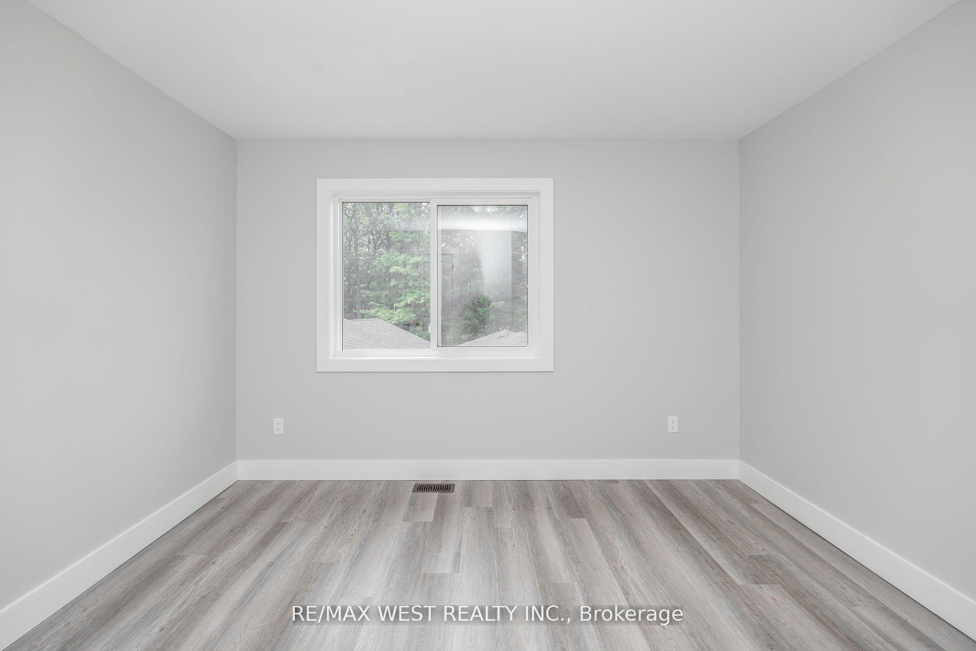 Photo 13 of Unit 1, 172 Cundles Road W, Barrie, Sunnidale — HOMEH