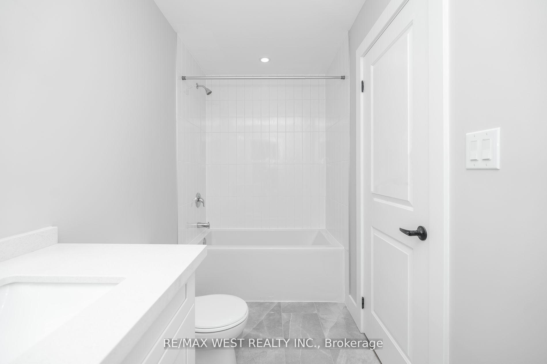 Photo 30 of Unit 1, 172 Cundles Road W, Barrie, Sunnidale — HOMEH
