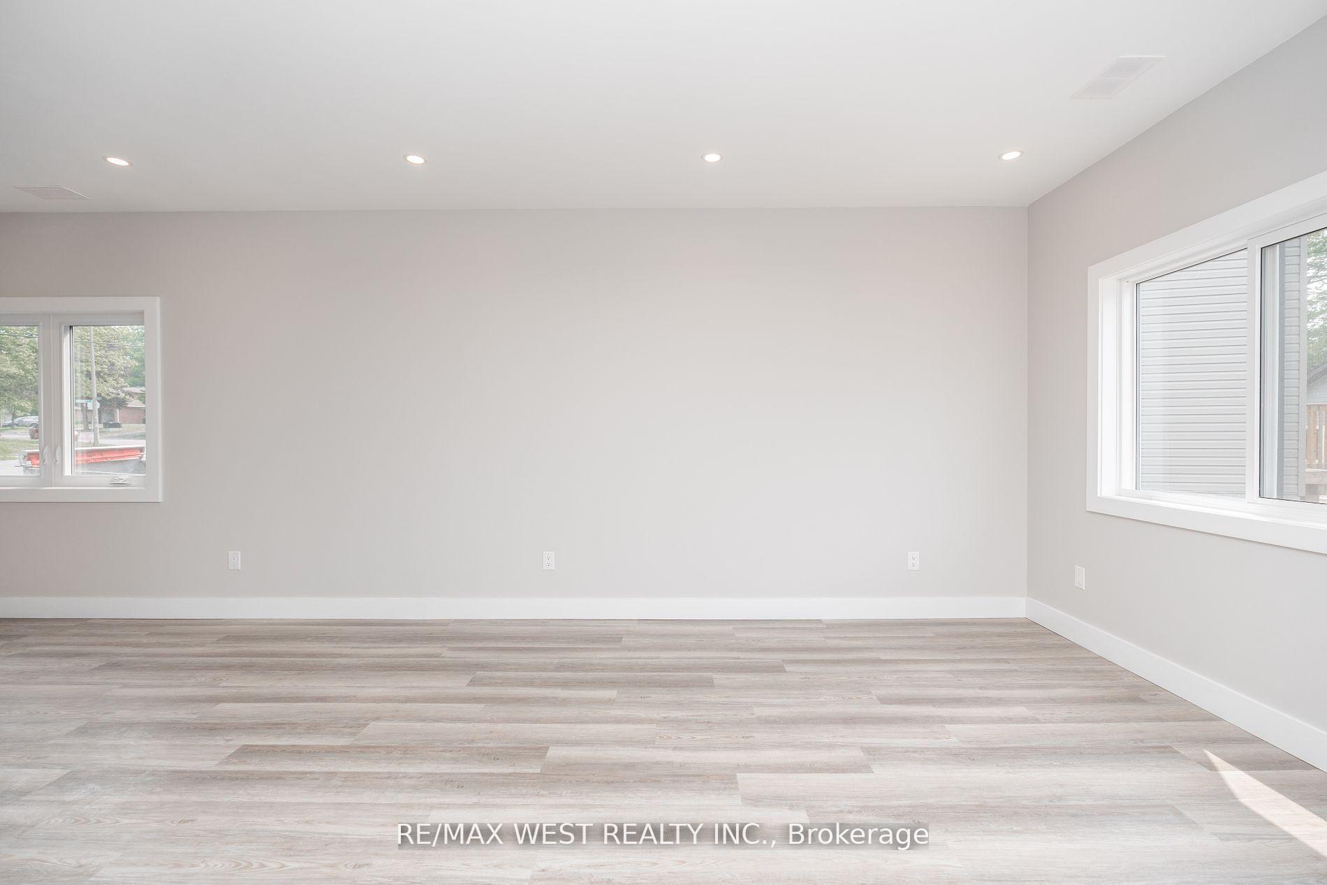 Photo 35 of Unit 1, 172 Cundles Road W, Barrie, Sunnidale — HOMEH