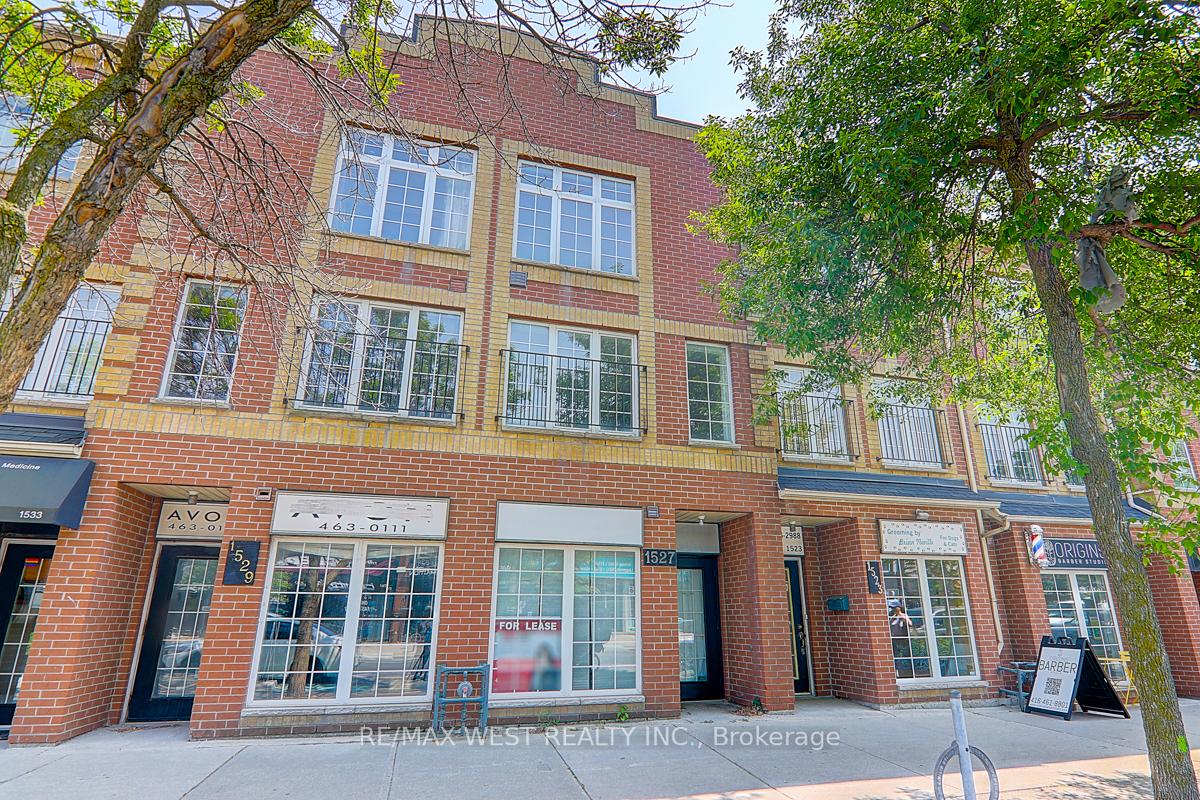 Front of 20 Azzarello Lane