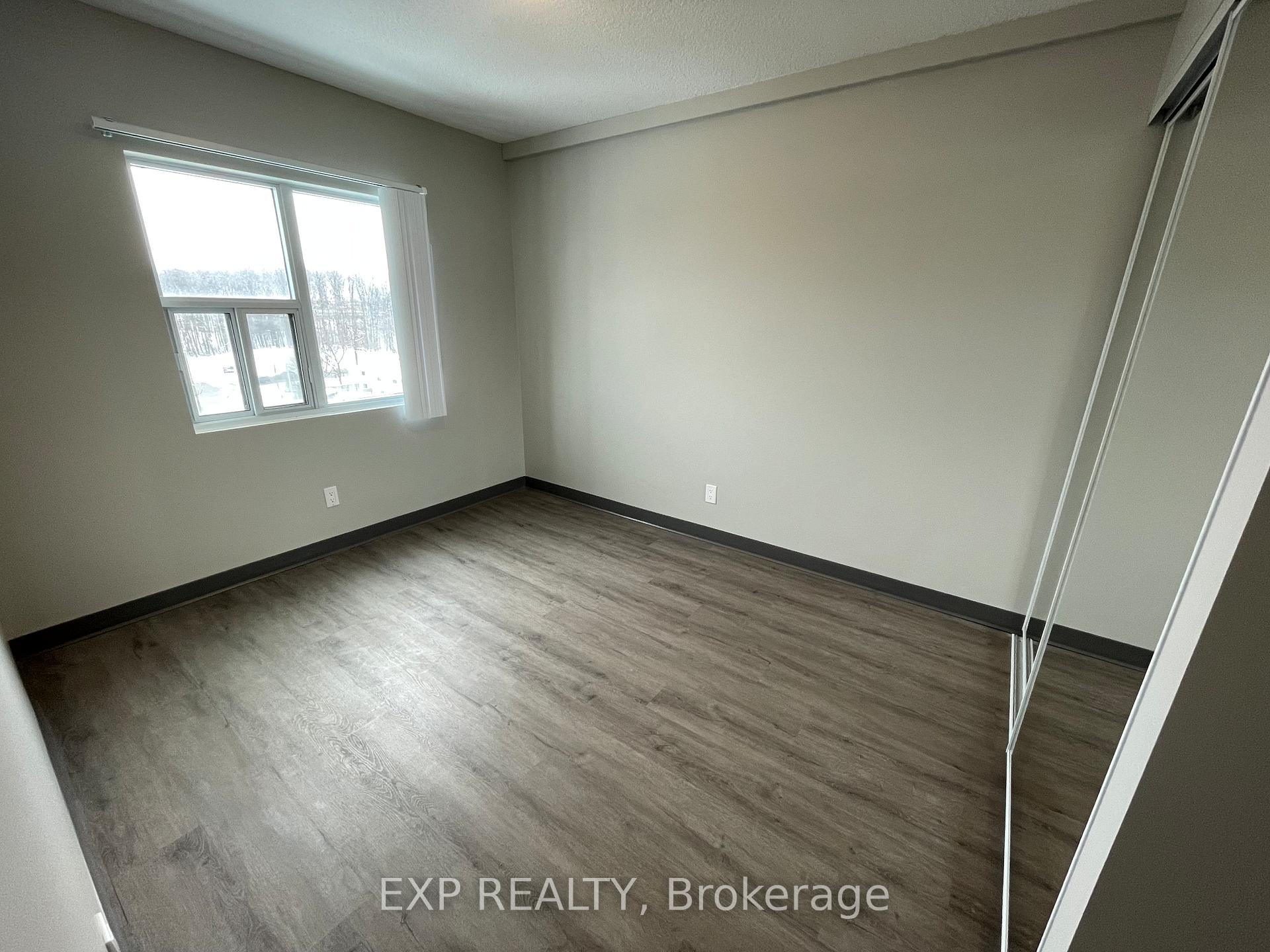 Photo 5 of Unit 801, 595 Strasburg Road, Kitchener — HOMEH