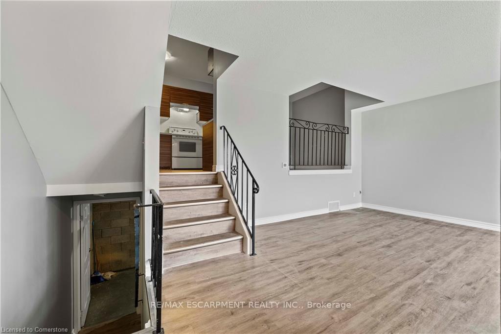 Photo 3 of Unit 101, 240 Montmorency Drive, Hamilton, Red Hill — HOMEH