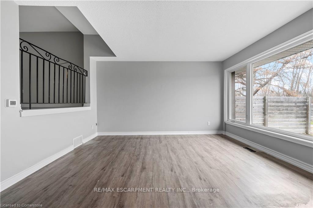 Photo 2 of Unit 101, 240 Montmorency Drive, Hamilton, Red Hill — HOMEH