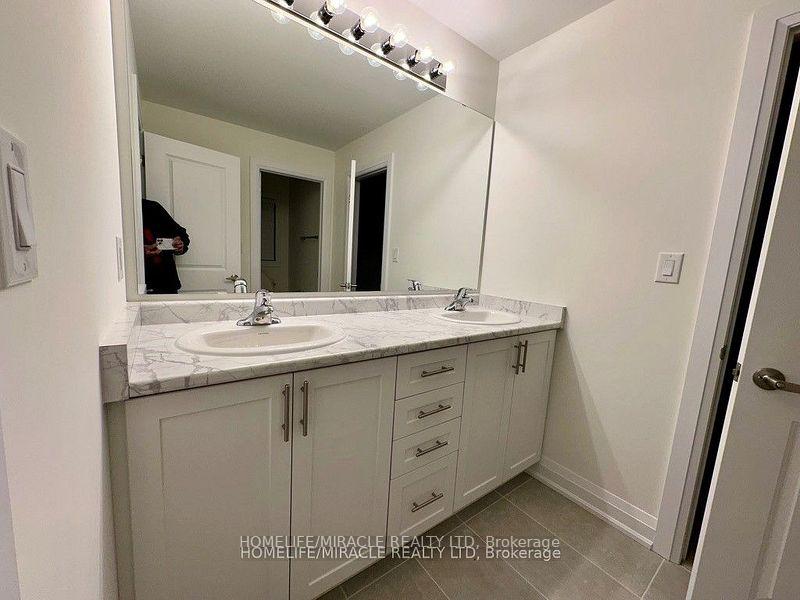 Photo 15 of 162 Rosanne Circle, Wasaga Beach — HOMEH