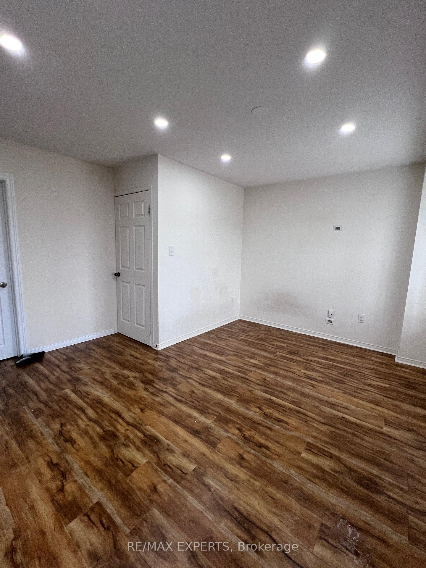 Photo 3 of Unit BSMT, 409 Rossland Road E, Ajax, Central East — HOMEH