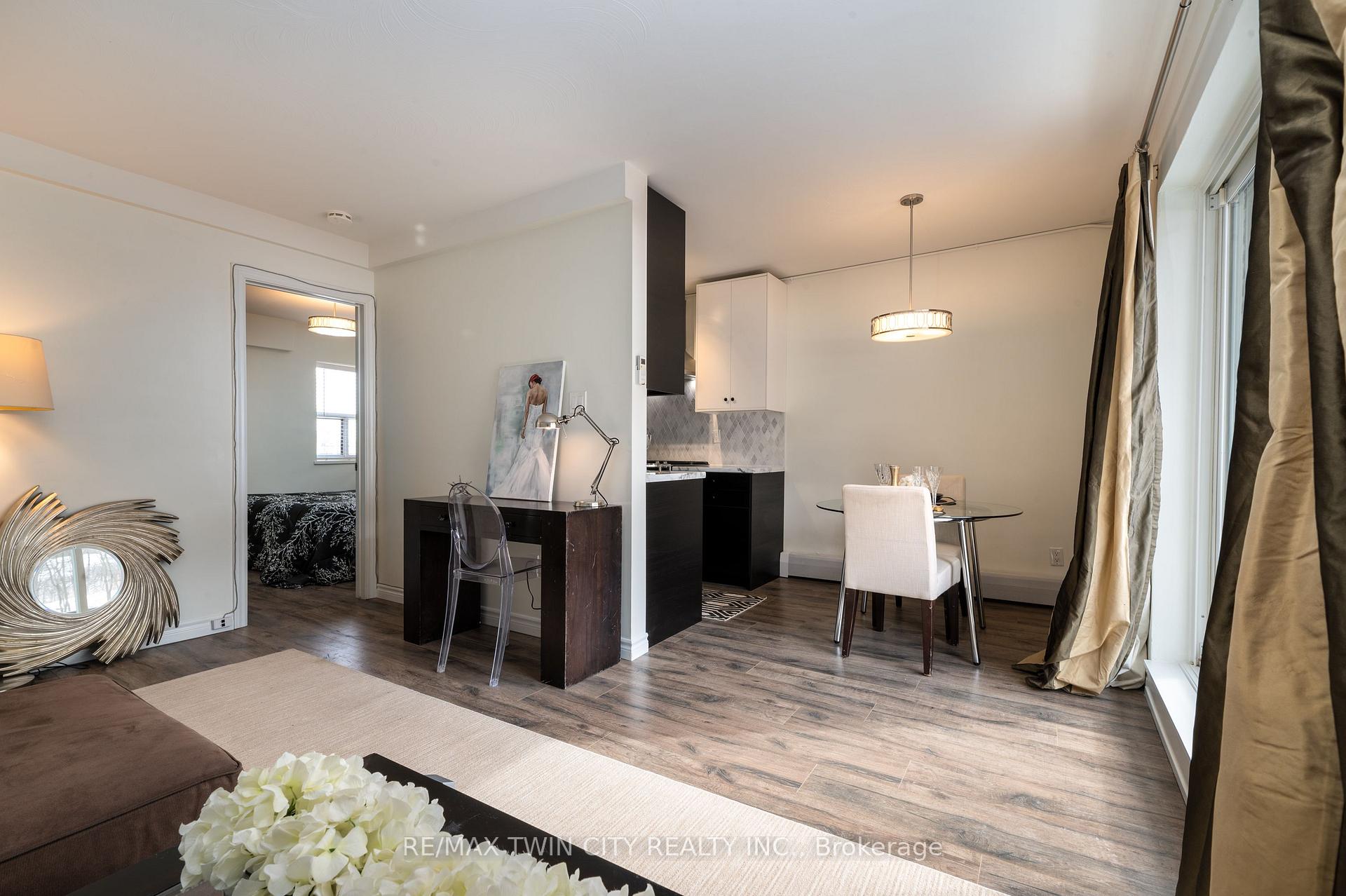 Photo 11 of Unit 202, 200 Charlton Avenue E, Hamilton, Corktown — HOMEH