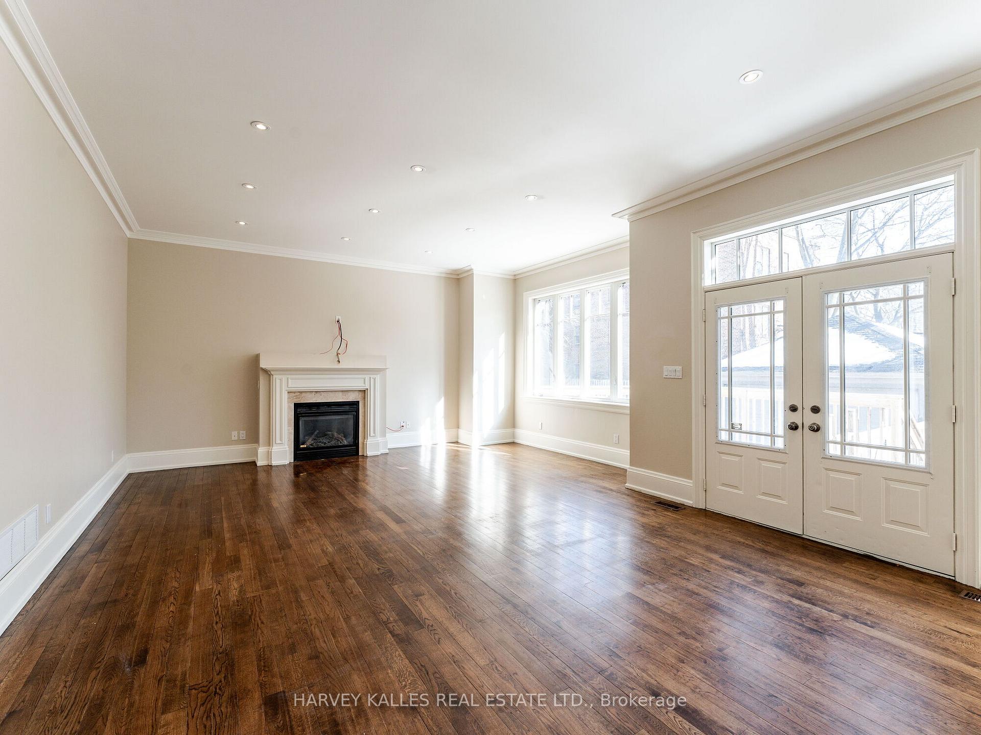 Photo 33 of 19 Alexandra Boulevard, Toronto, Lawrence Park South — HOMEH