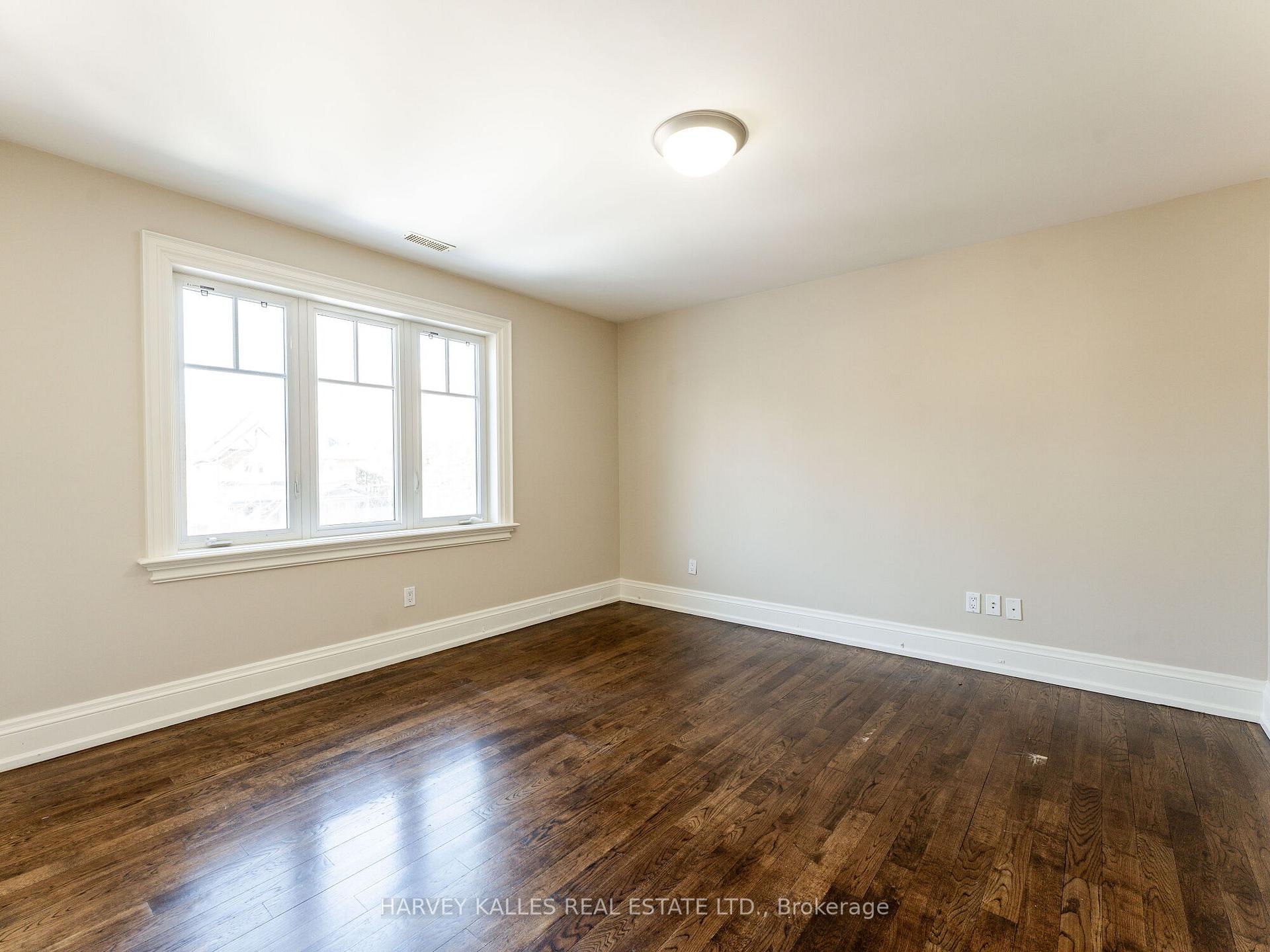 Photo 10 of 19 Alexandra Boulevard, Toronto, Lawrence Park South — HOMEH