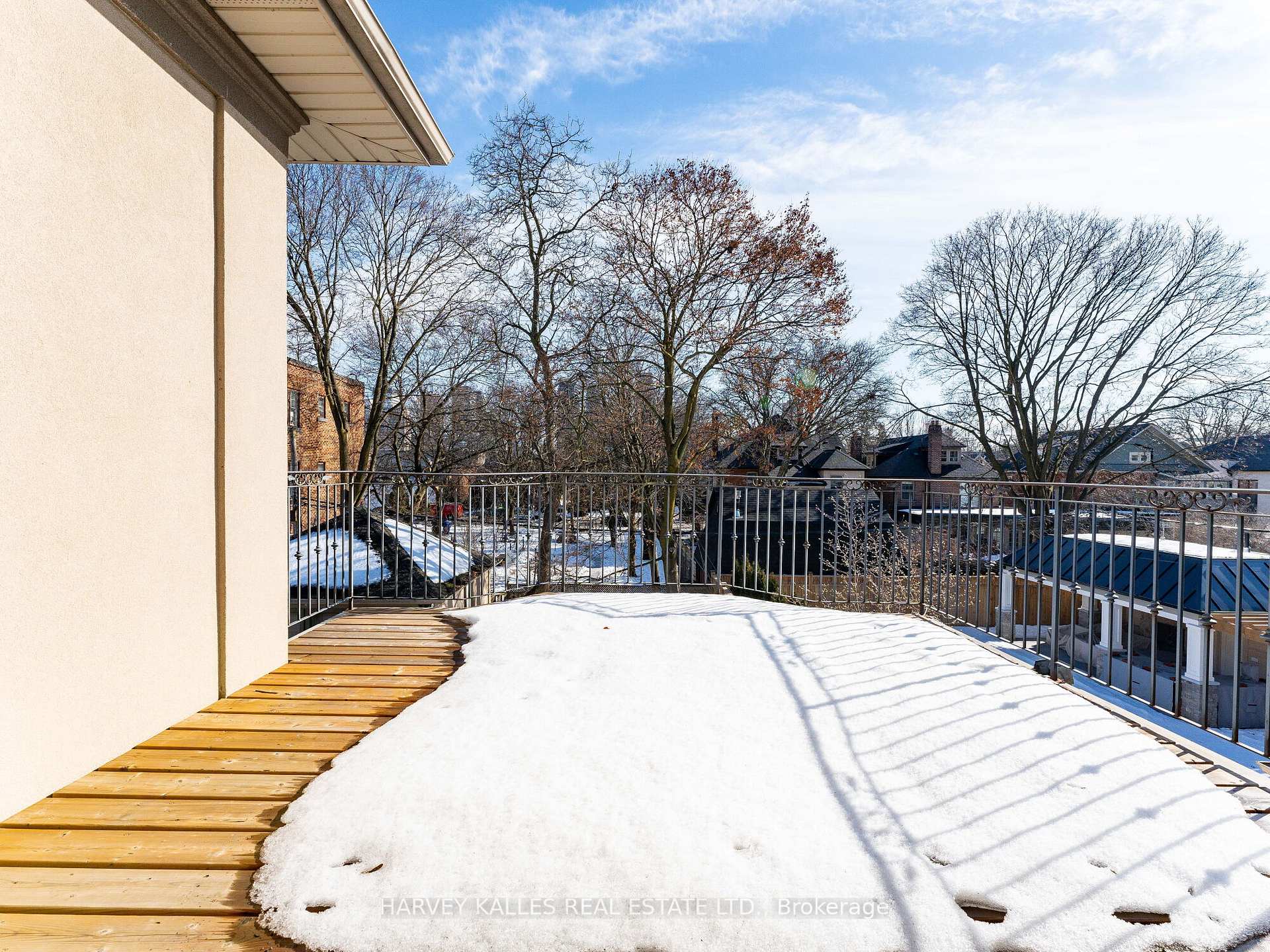 Photo 26 of 19 Alexandra Boulevard, Toronto, Lawrence Park South — HOMEH