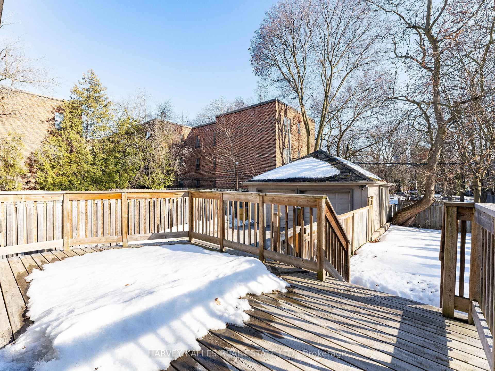 Photo 28 of 19 Alexandra Boulevard, Toronto, Lawrence Park South — HOMEH