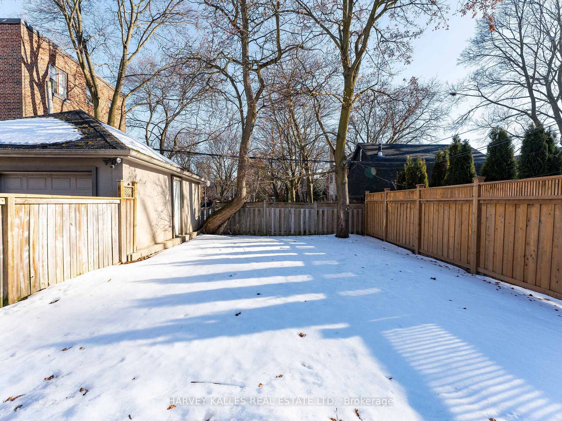 Photo 30 of 19 Alexandra Boulevard, Toronto, Lawrence Park South — HOMEH