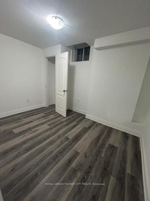 Photo 4 of Bsmt-21 Agincourt Circle, Brampton, Credit Valley — HOMEH