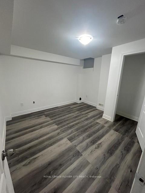 Photo 5 of Bsmt-21 Agincourt Circle, Brampton, Credit Valley — HOMEH