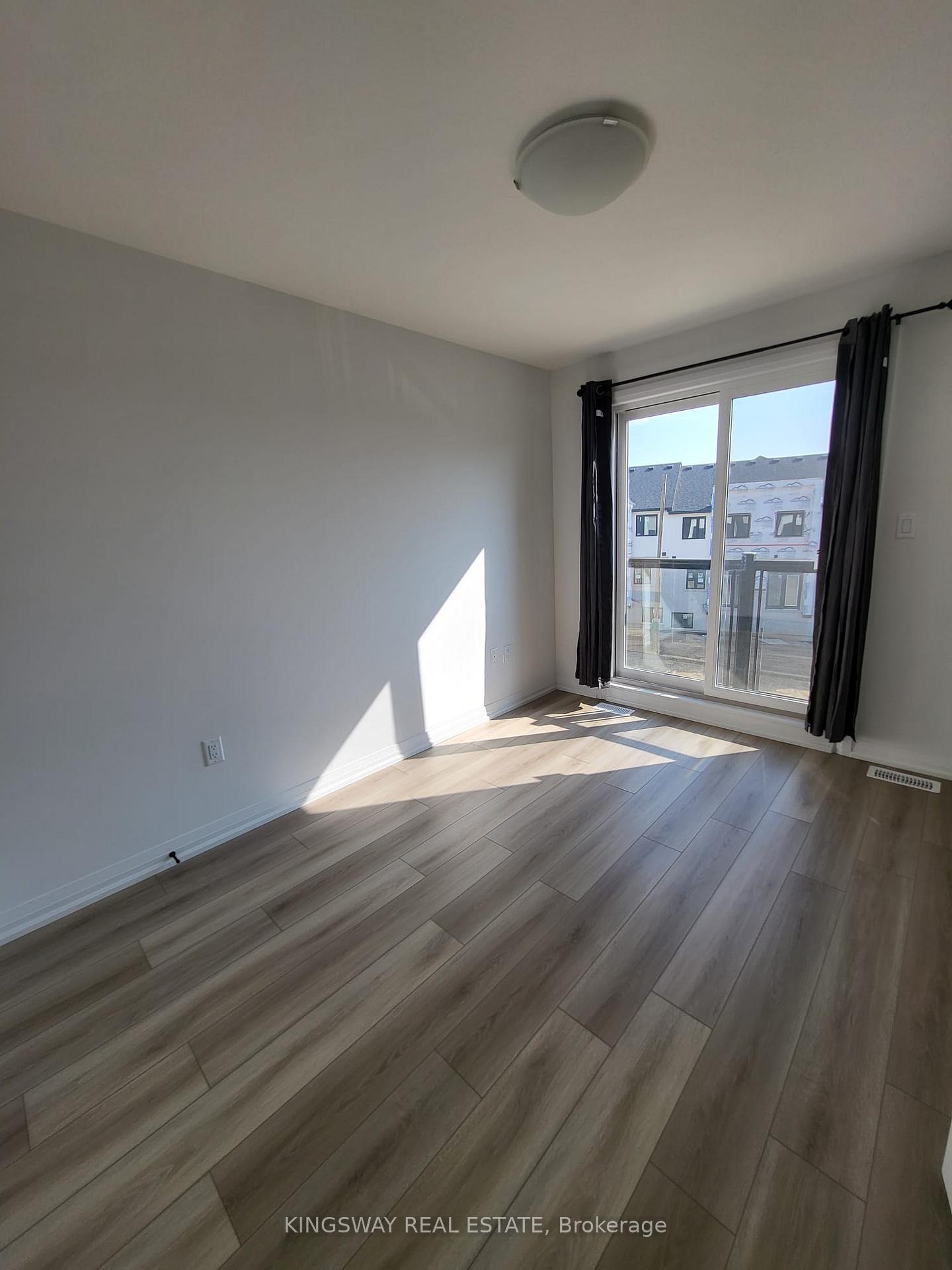 Photo 5 of Unit 12, 55 Tom Brown Drive, Brant, Paris — HOMEH