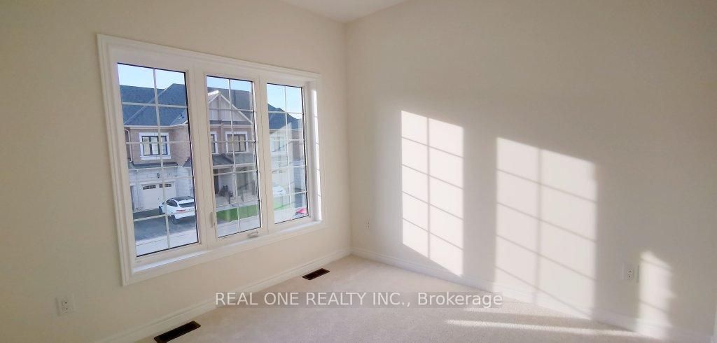 Photo 8 of Unit UPPER, 3 Angelfish Road, Brampton, Northwest Brampton — HOMEH