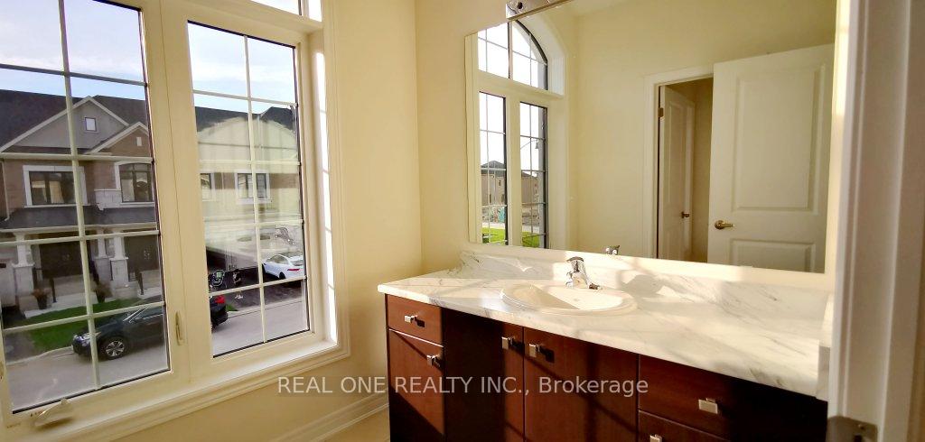 Photo 9 of Unit UPPER, 3 Angelfish Road, Brampton, Northwest Brampton — HOMEH