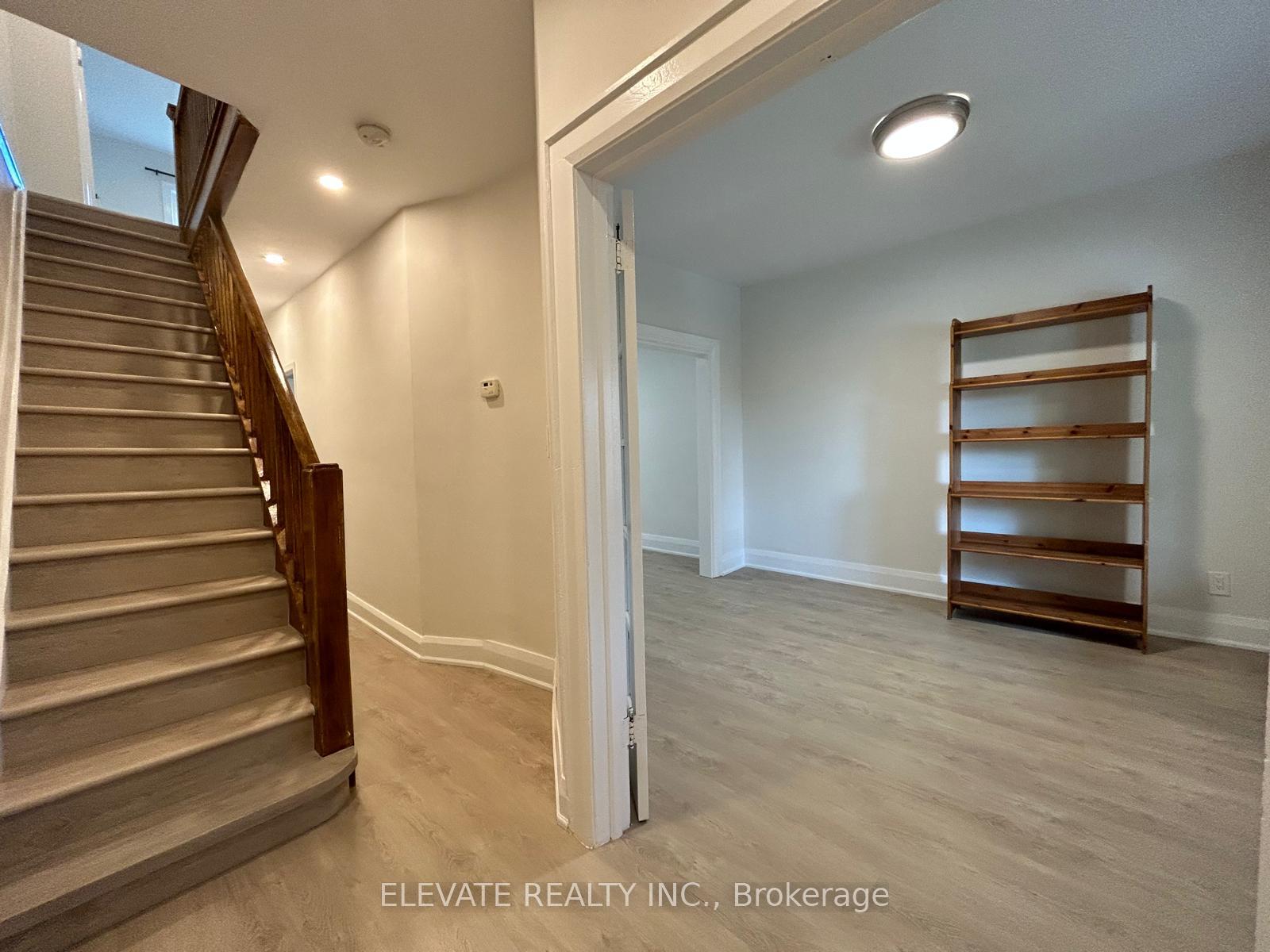 Photo 8 of 8 Amherst Avenue, Toronto, Oakwood Village — HOMEH
