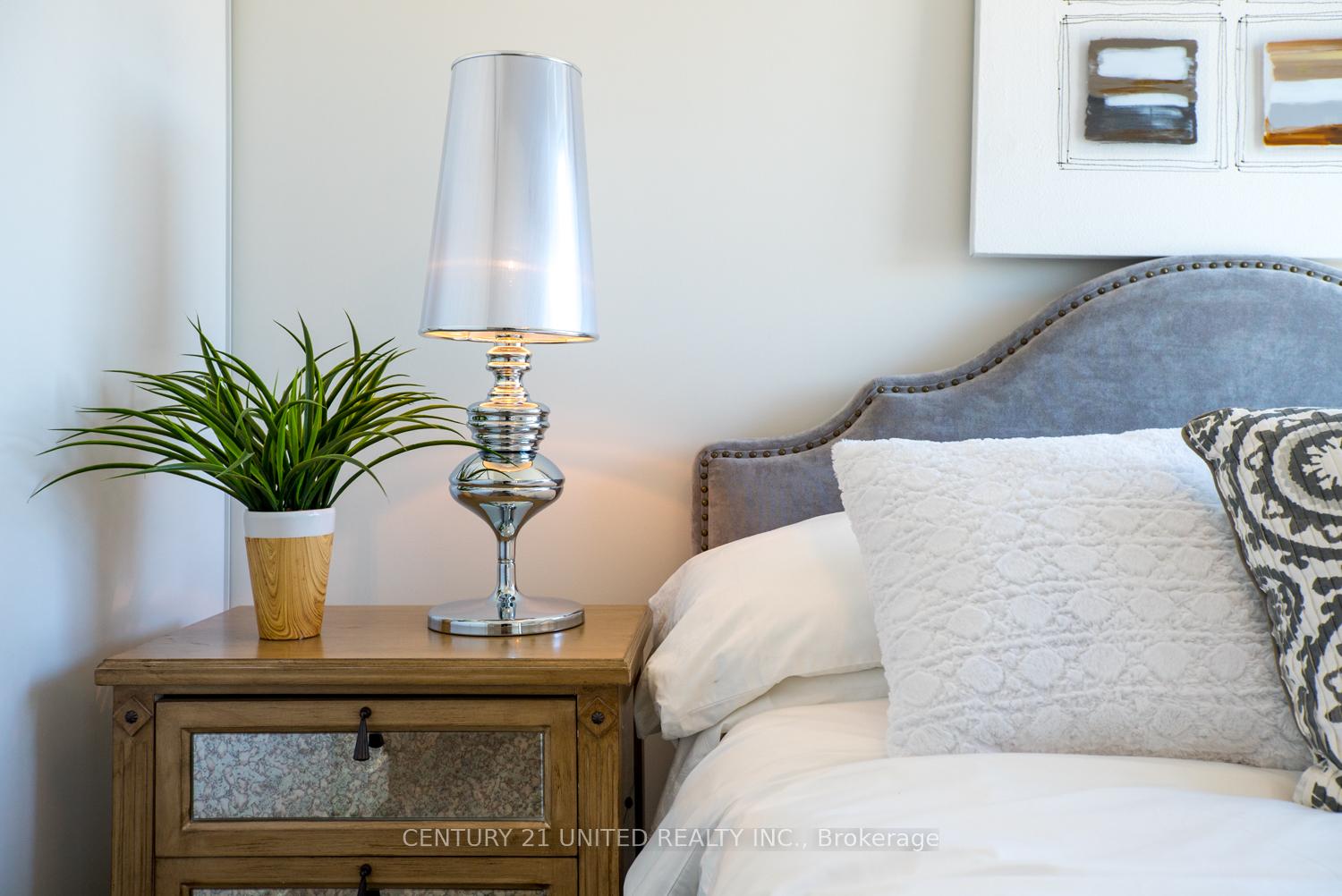 Photo 11 of Unit 806, 100 Bond Street E, Oshawa, Central — HOMEH