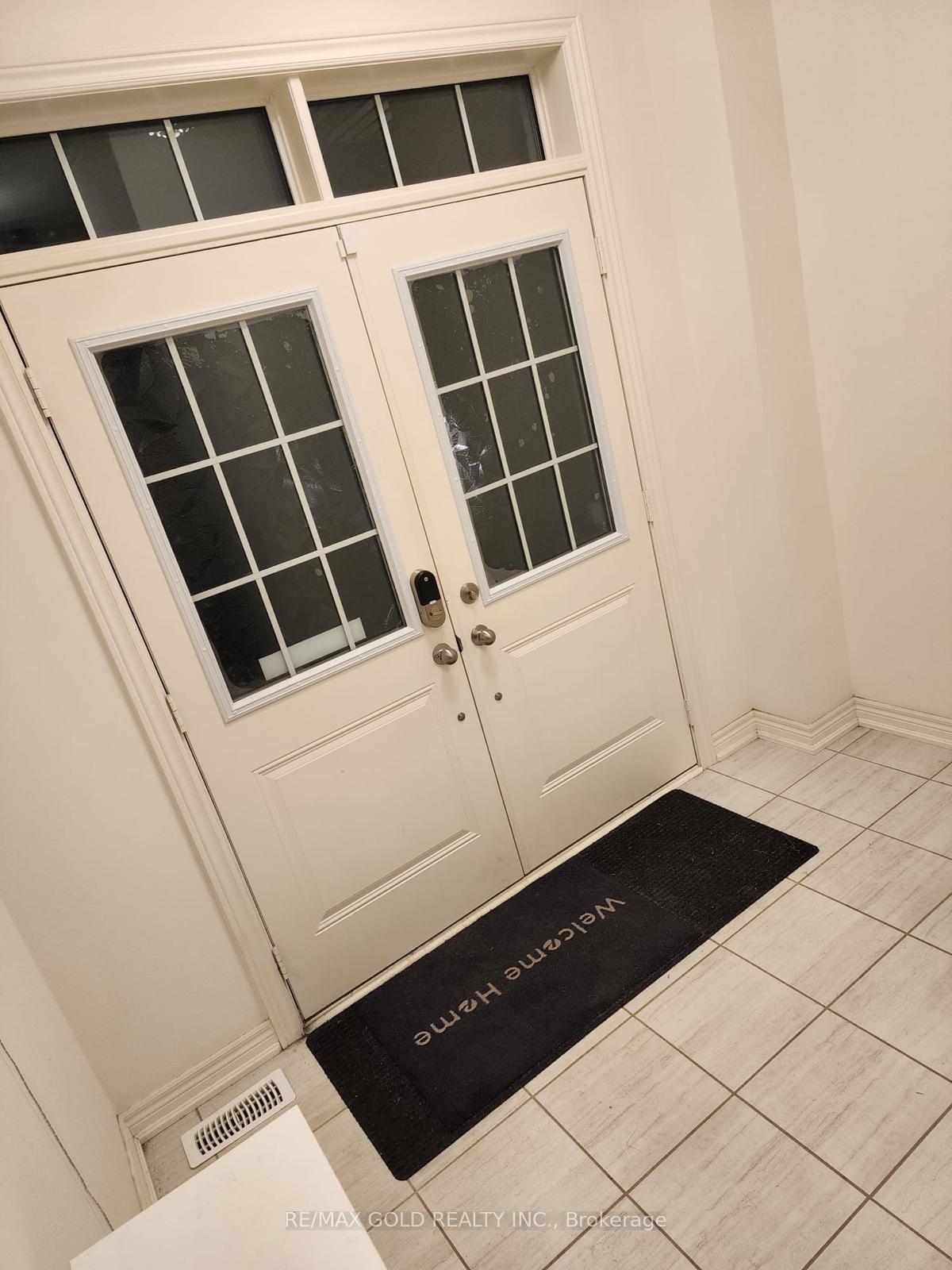 Photo 1 of Unit (MAIN), 34 Truffle Court, Brampton, Northwest Brampton — HOMEH