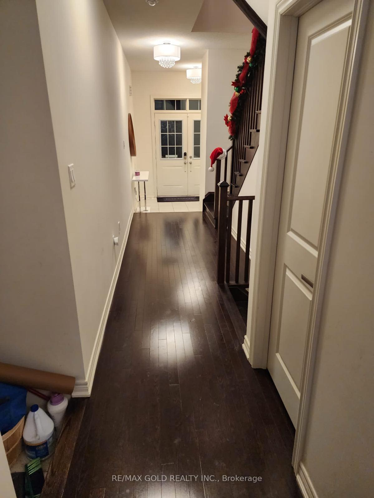 Photo 2 of Unit (MAIN), 34 Truffle Court, Brampton, Northwest Brampton — HOMEH