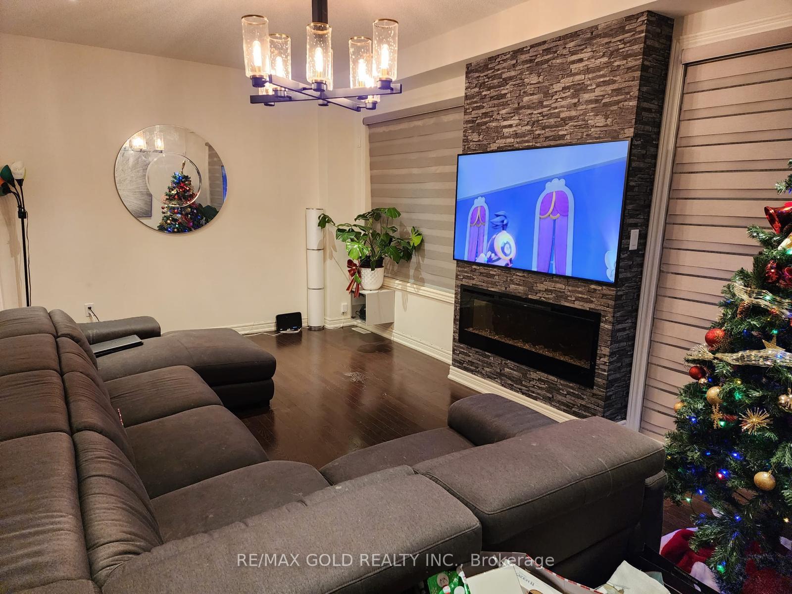 Photo 6 of Unit (MAIN), 34 Truffle Court, Brampton, Northwest Brampton — HOMEH
