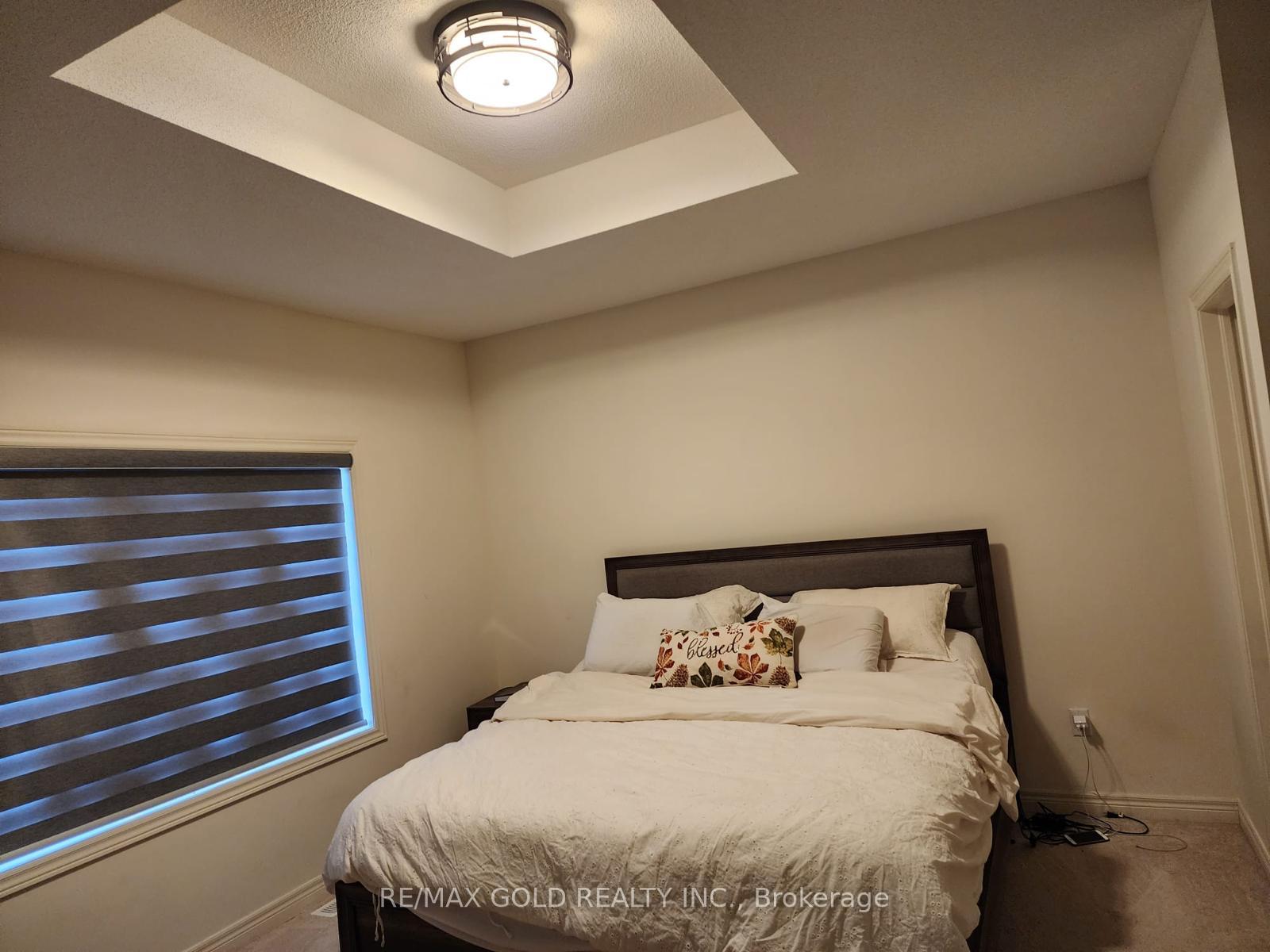Photo 10 of Unit (MAIN), 34 Truffle Court, Brampton, Northwest Brampton — HOMEH