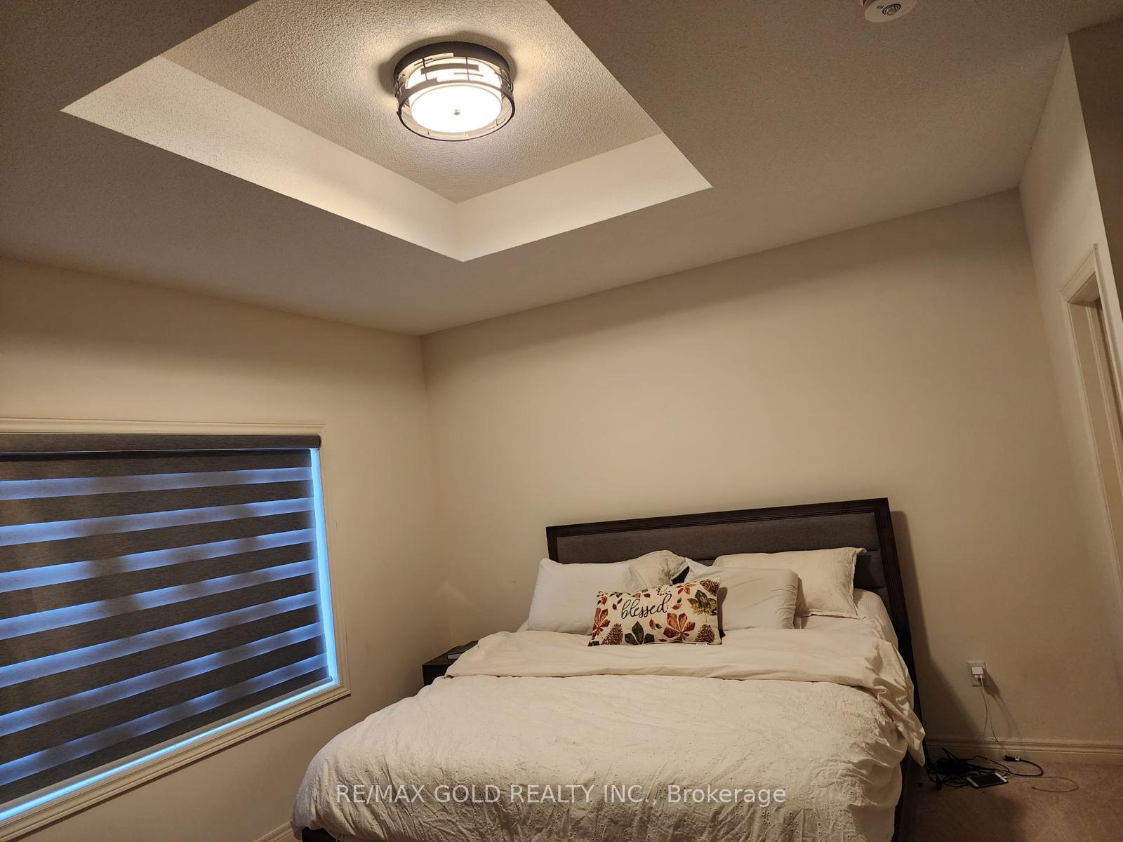 Photo 9 of Unit (MAIN), 34 Truffle Court, Brampton, Northwest Brampton — HOMEH