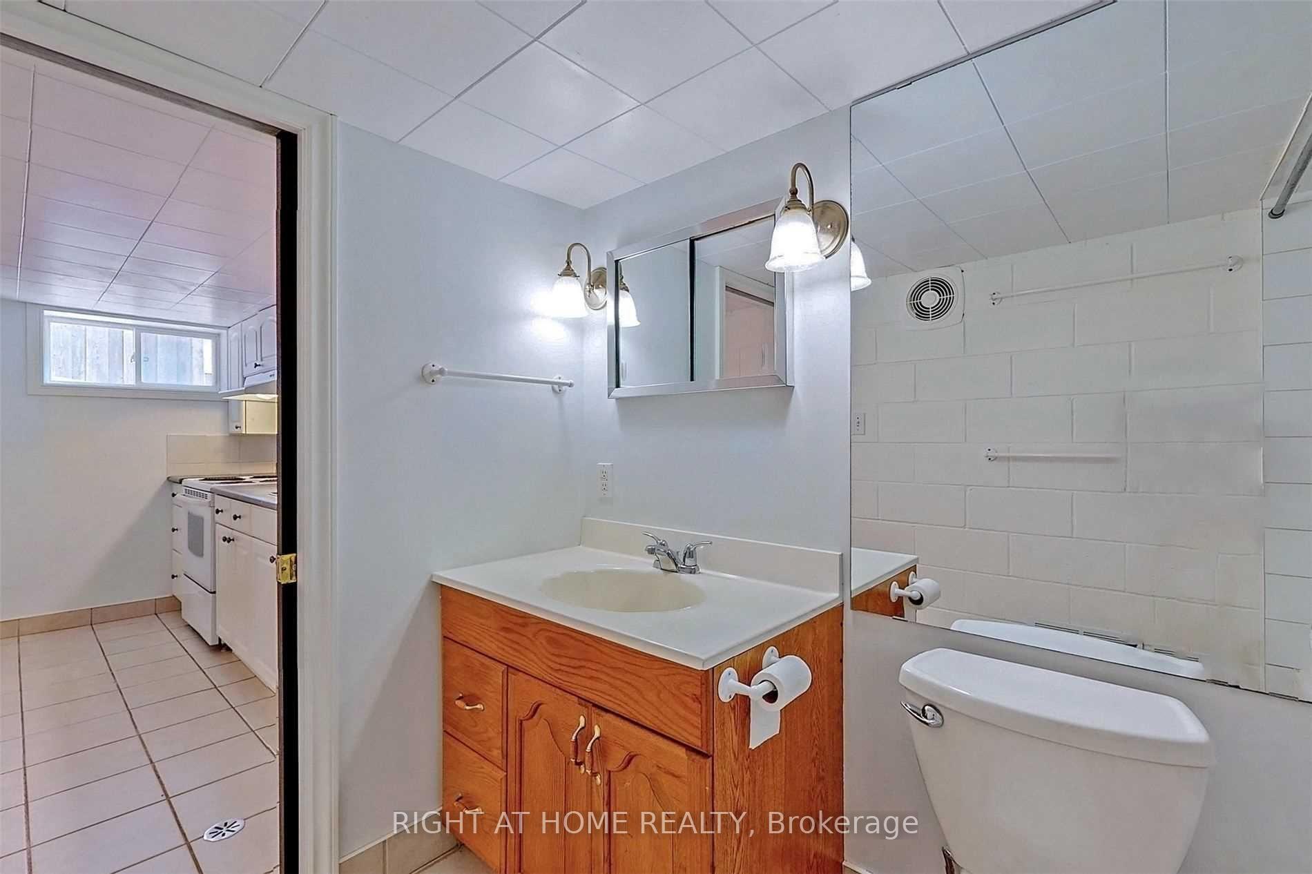 Photo 14 of Unit Lower, 14 Ripon Road, Toronto, O'Connor-Parkview — HOMEH