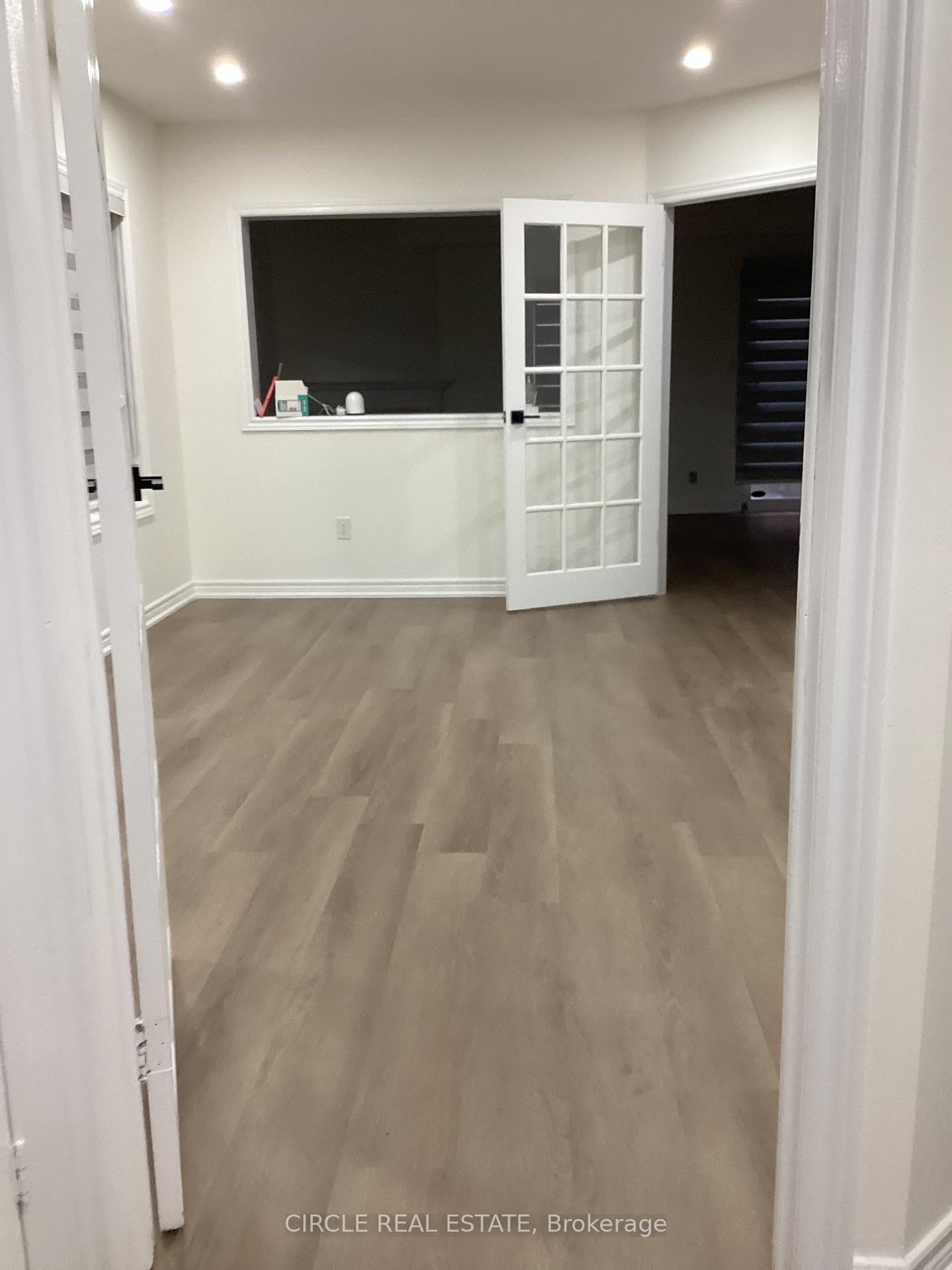 Photo 5 of 160 Fieldstone Drive W, Vaughan, East Woodbridge — HOMEH
