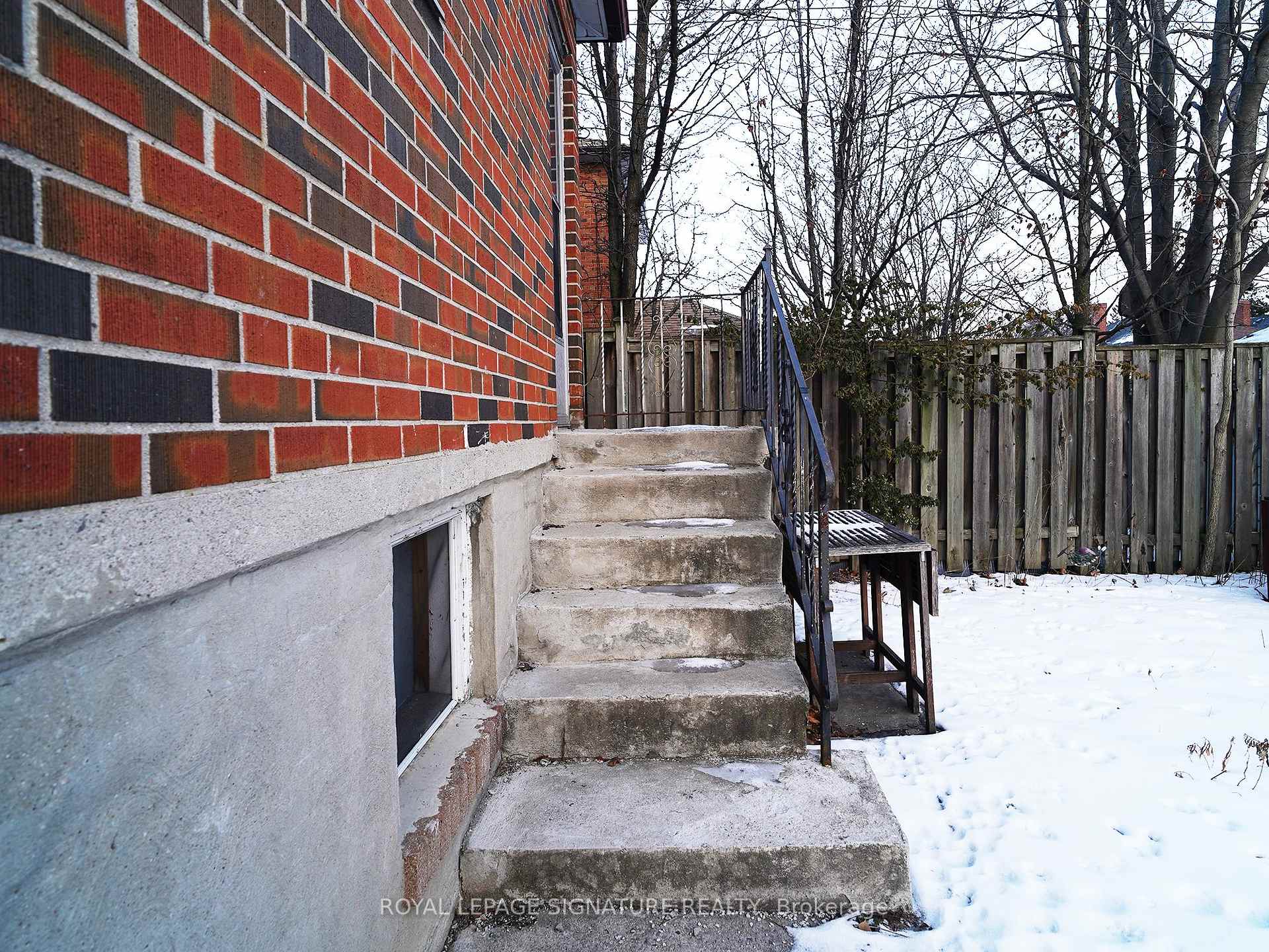 Photo 12 of Unit Main, 360 Vaughan Road, Toronto, Humewood-Cedarvale — HOMEH