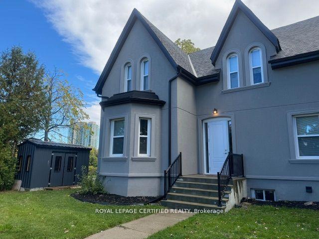 Photo 4 of Unit 5, 3 Denison Avenue, Brampton, Downtown Brampton — HOMEH