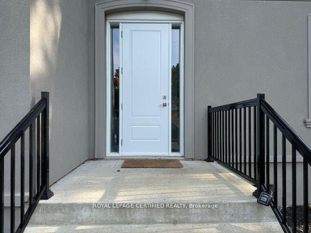 Photo 5 of Unit 5, 3 Denison Avenue, Brampton, Downtown Brampton — HOMEH