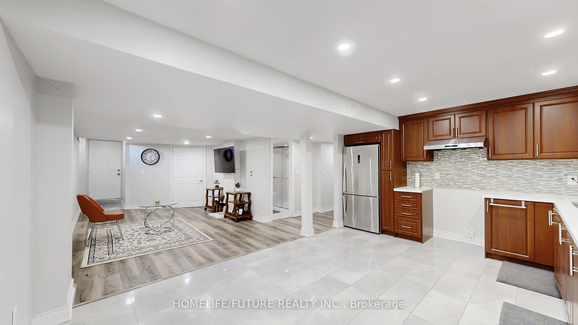 Photo 3 of Unit Bsmt, 102 Saint Nicholas Crescent, Vaughan, Vellore Village — HOMEH