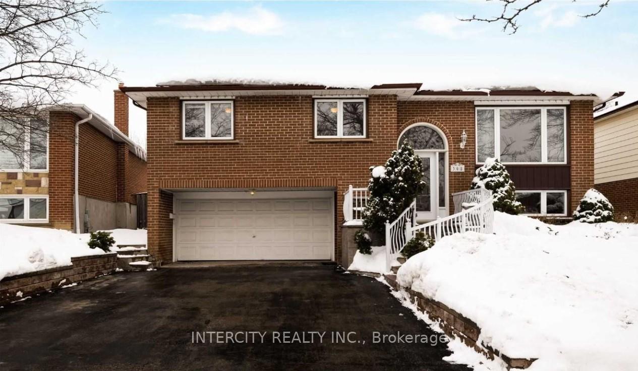 Front of Unit Bsmt, 308 Centre Street N