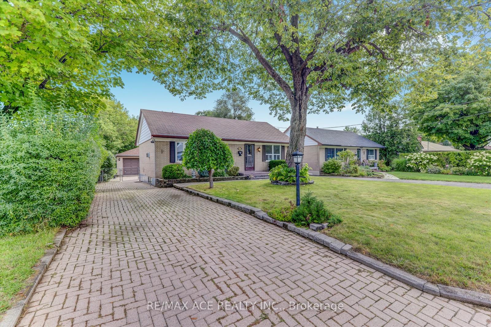 Photo 5 of Unit MAIN, 17 Arch Road, Mississauga, Streetsville — HOMEH