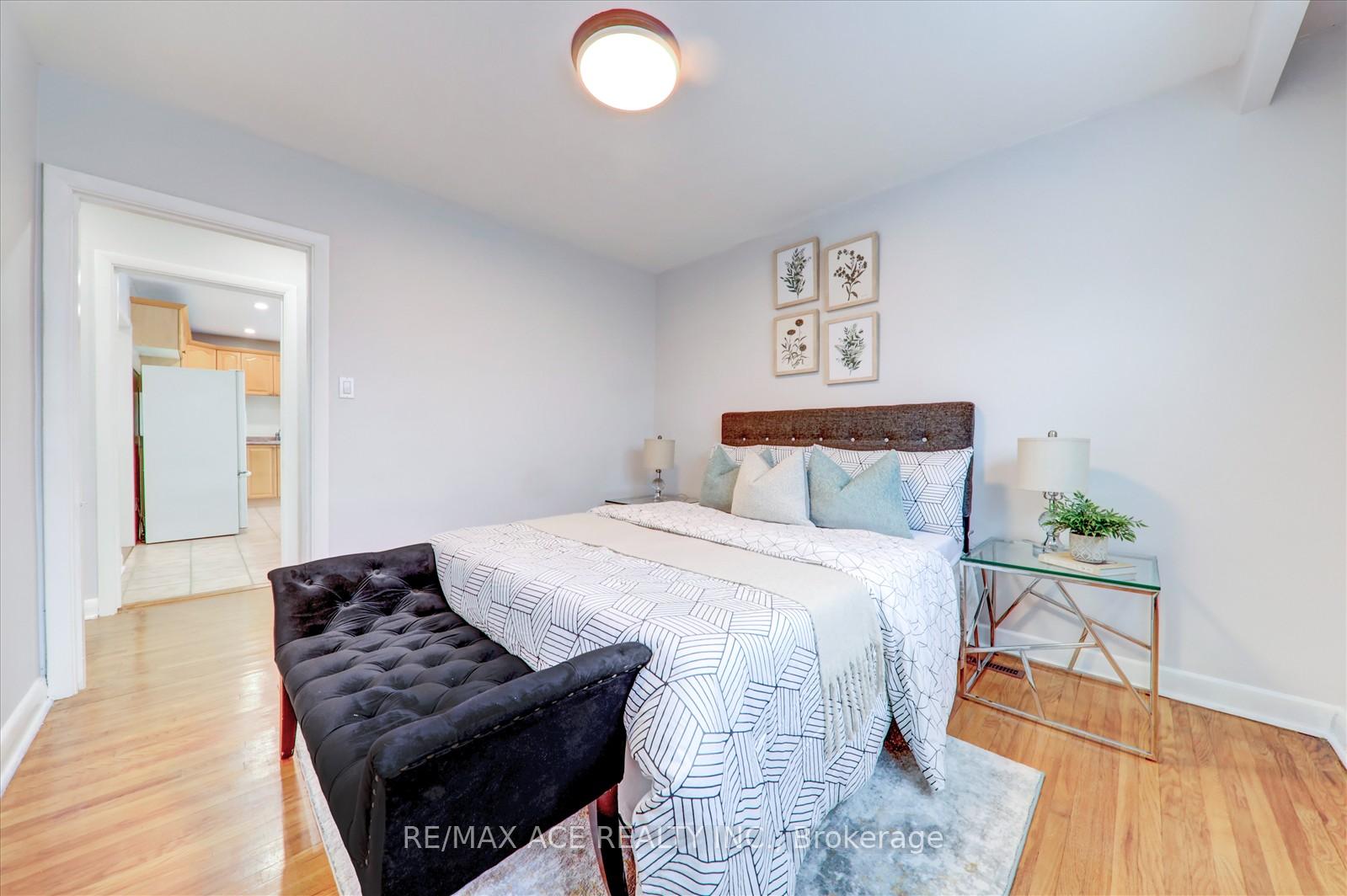 Photo 20 of Unit MAIN, 17 Arch Road, Mississauga, Streetsville — HOMEH