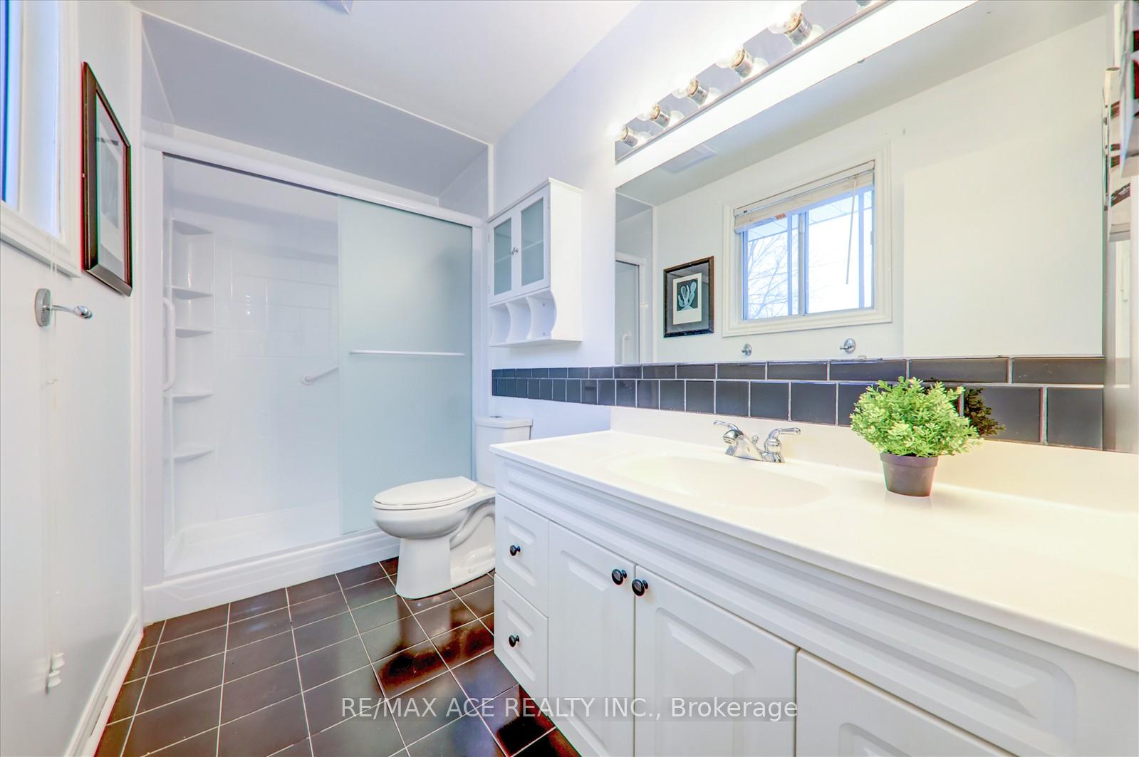 Photo 22 of Unit MAIN, 17 Arch Road, Mississauga, Streetsville — HOMEH