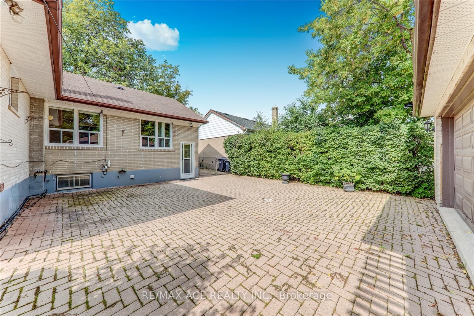 Photo 28 of Unit MAIN, 17 Arch Road, Mississauga, Streetsville — HOMEH