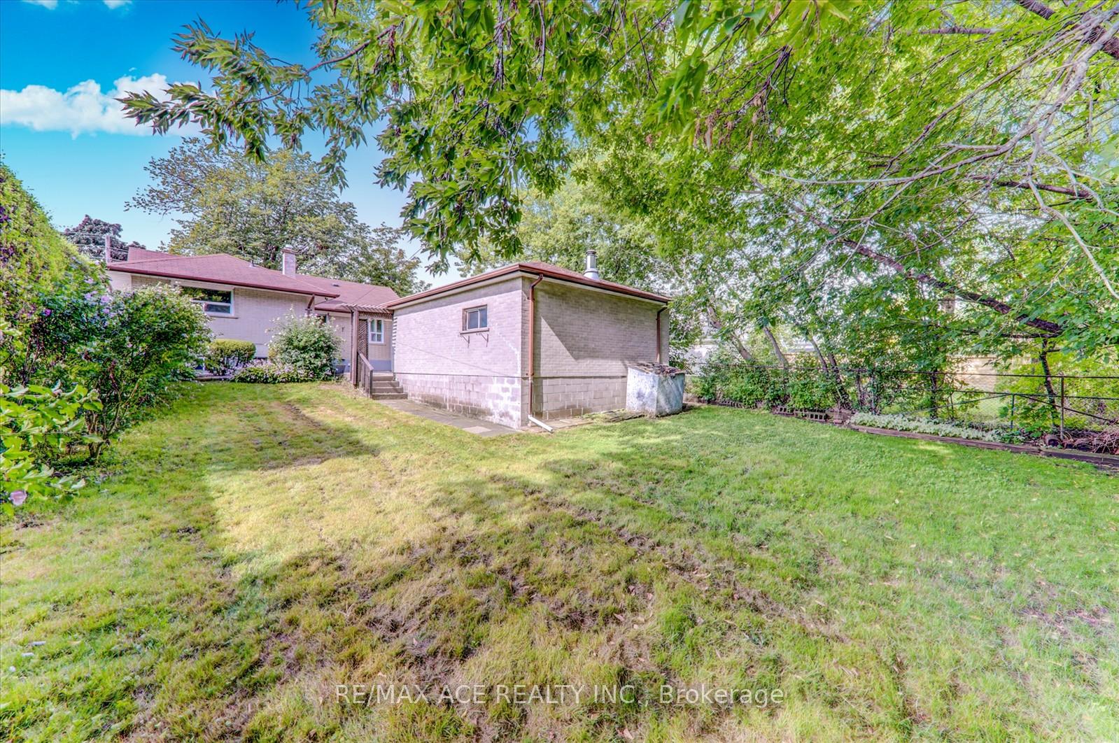 Photo 25 of Unit MAIN, 17 Arch Road, Mississauga, Streetsville — HOMEH