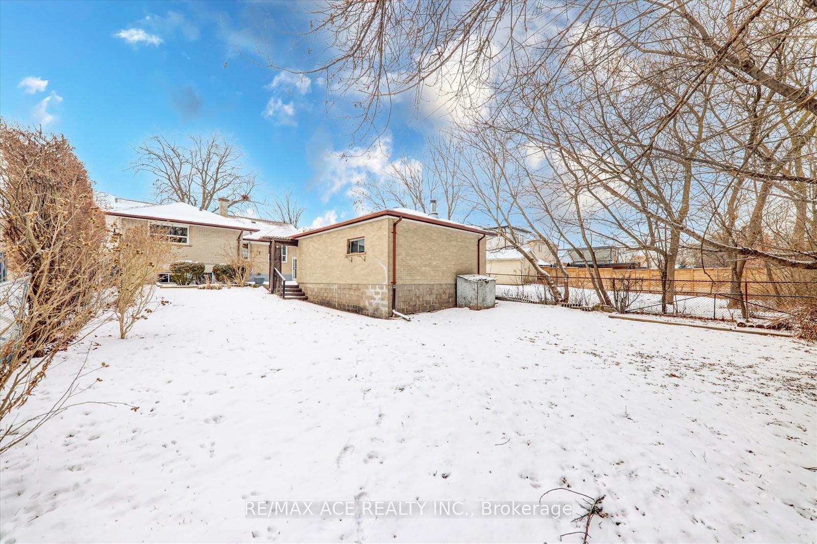 Photo 24 of Unit MAIN, 17 Arch Road, Mississauga, Streetsville — HOMEH