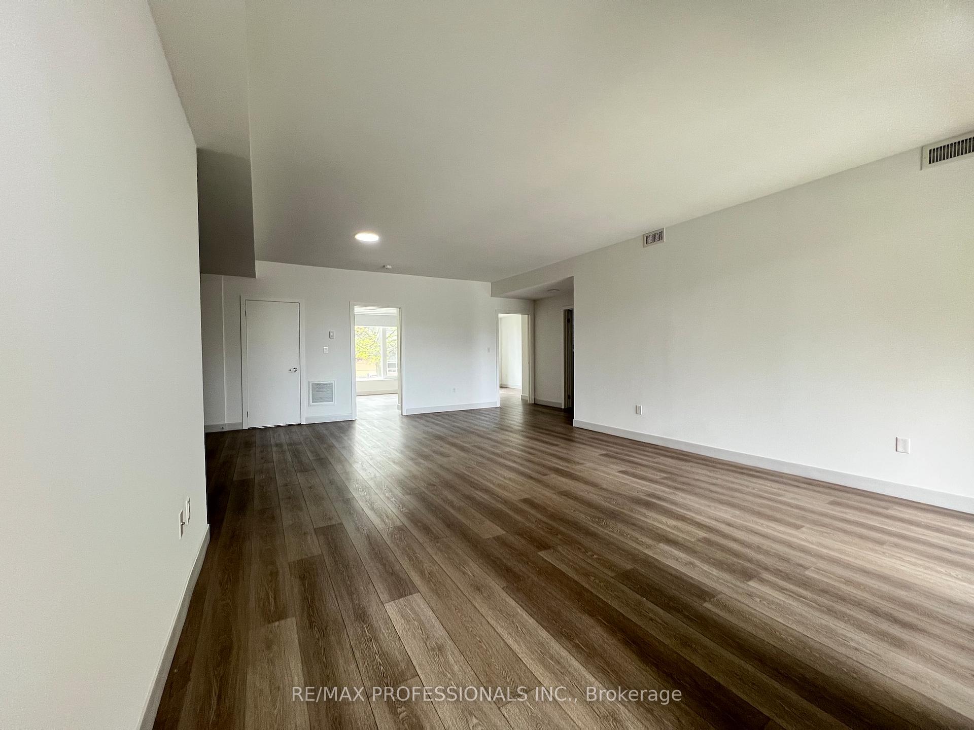 Photo 5 of Unit 202, 37 Antrim Crescent, Scarborough, Dorset Park — HOMEH