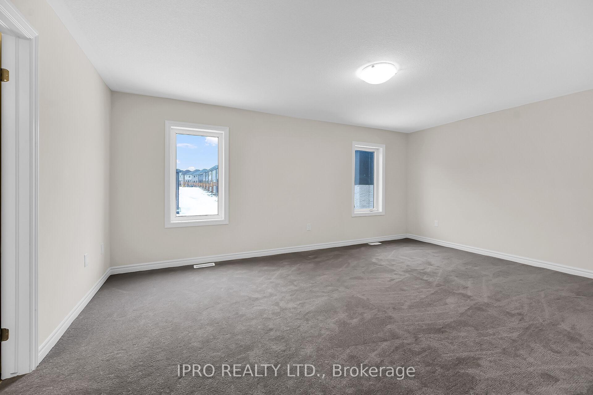 Photo 28 of 125 Hitchman Street, Brant, Paris — HOMEH