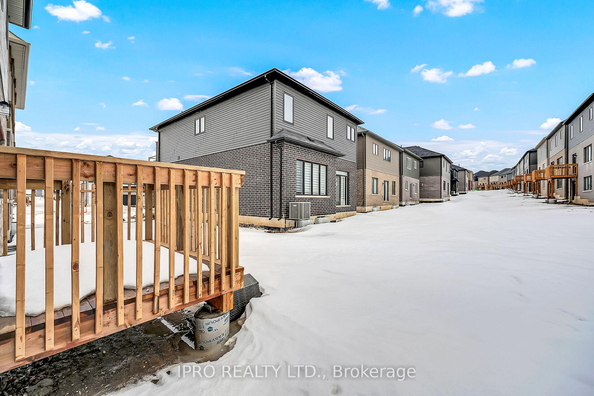 Photo 40 of 125 Hitchman Street, Brant, Paris — HOMEH