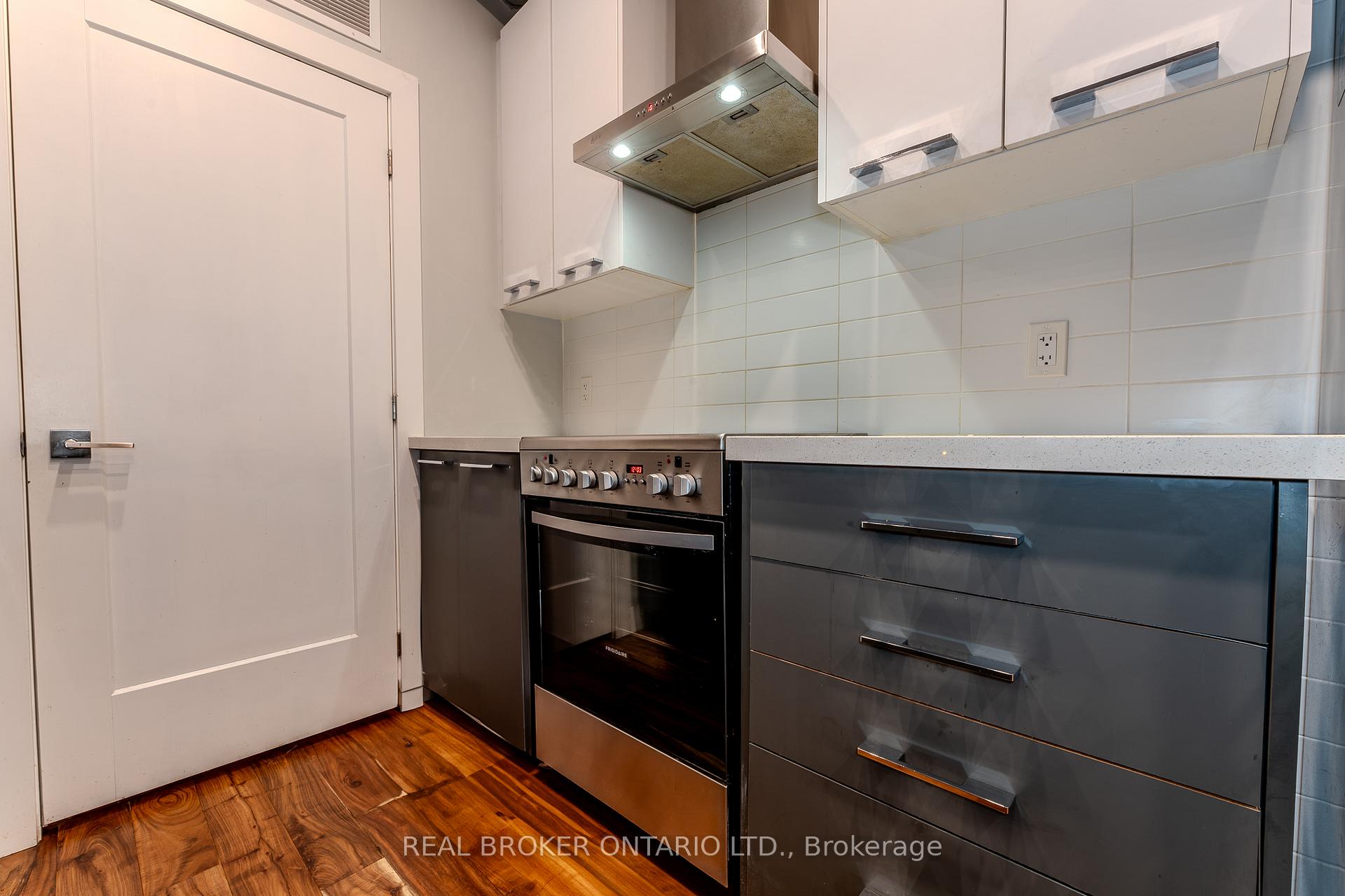 Photo 3 of Unit 202, 85 King Street E, Hamilton, Beasley — HOMEH