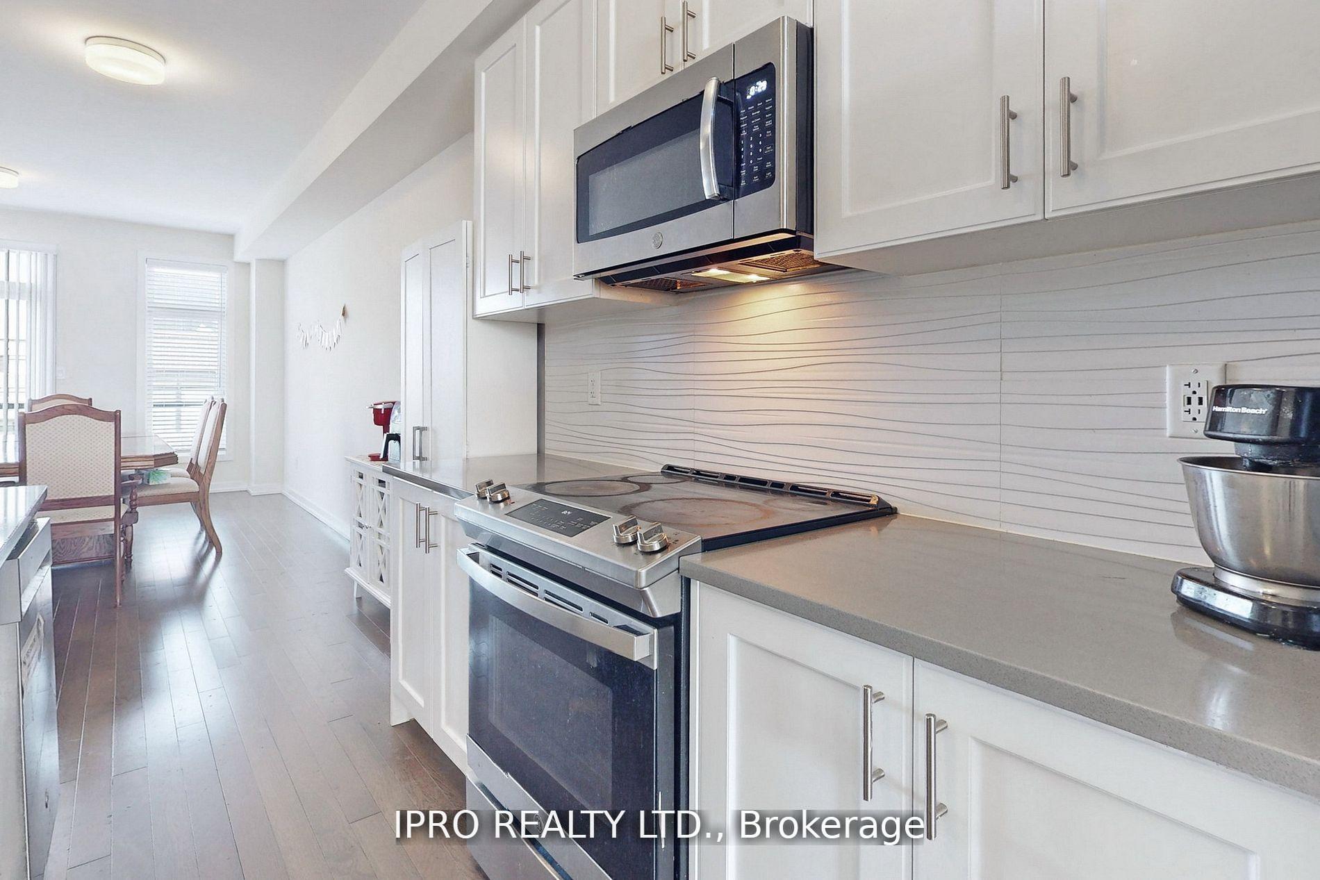 Photo 11 of 2614 Castlegate Crossing Circle, Pickering, Duffin Heights — HOMEH